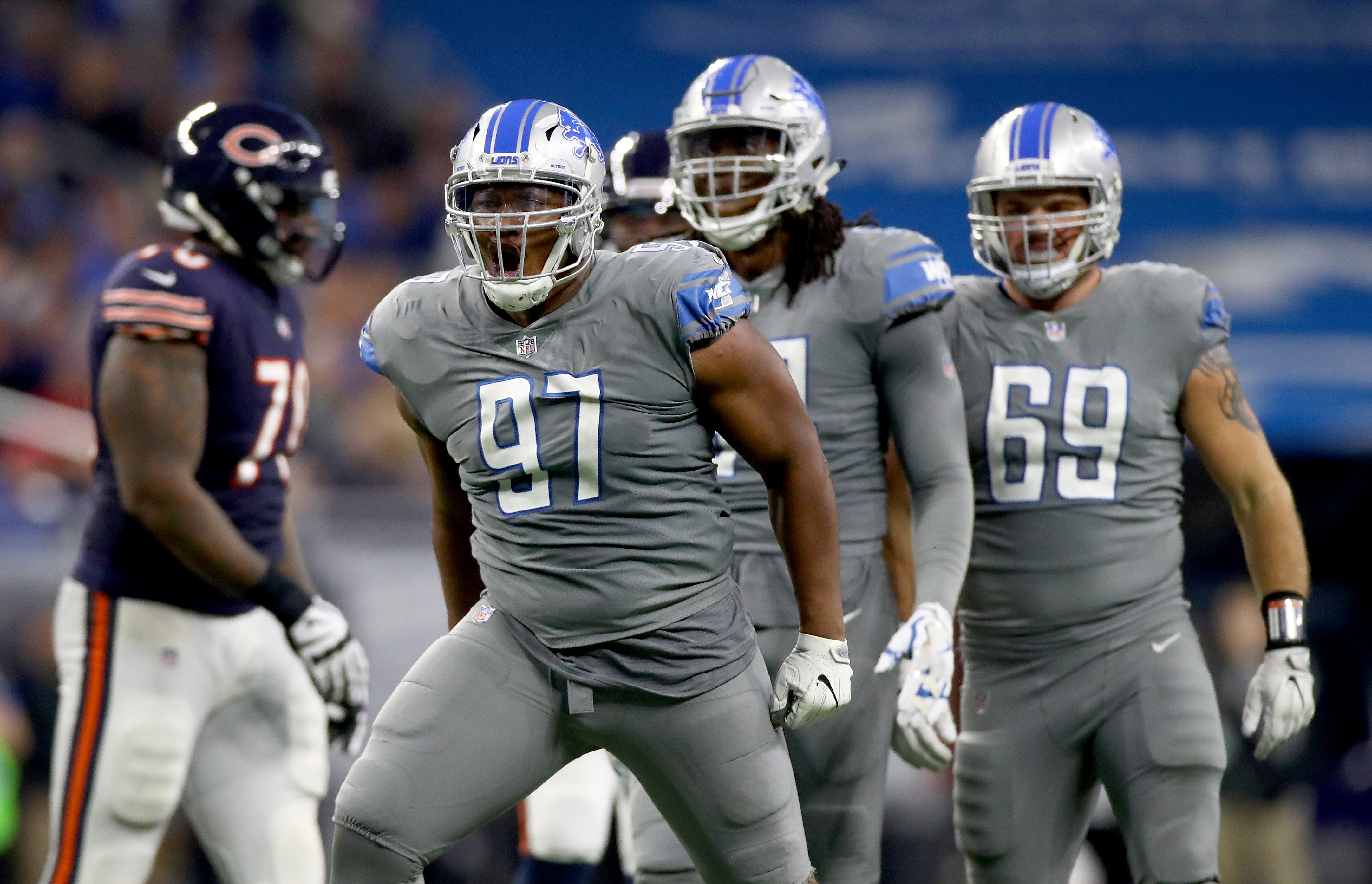 detroit lions on the prowl