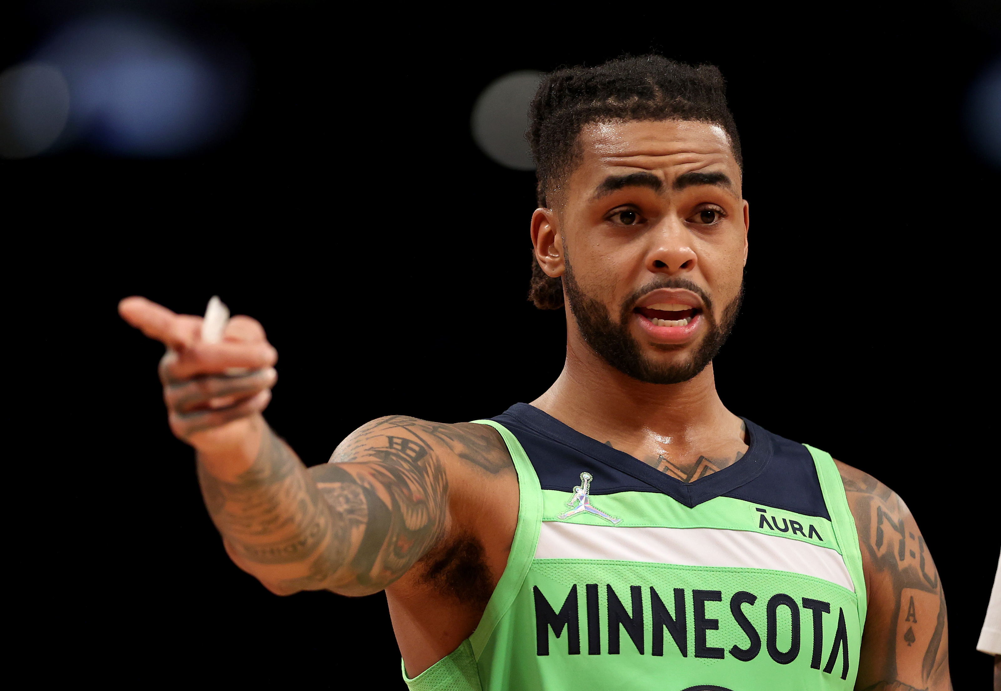D'Angelo Russell on X: Hey NY! Who's coming to the NBA Draft? Come visit  me at the Verizon space on the concourse. Enroll in #VZUp to skip the line.   / X