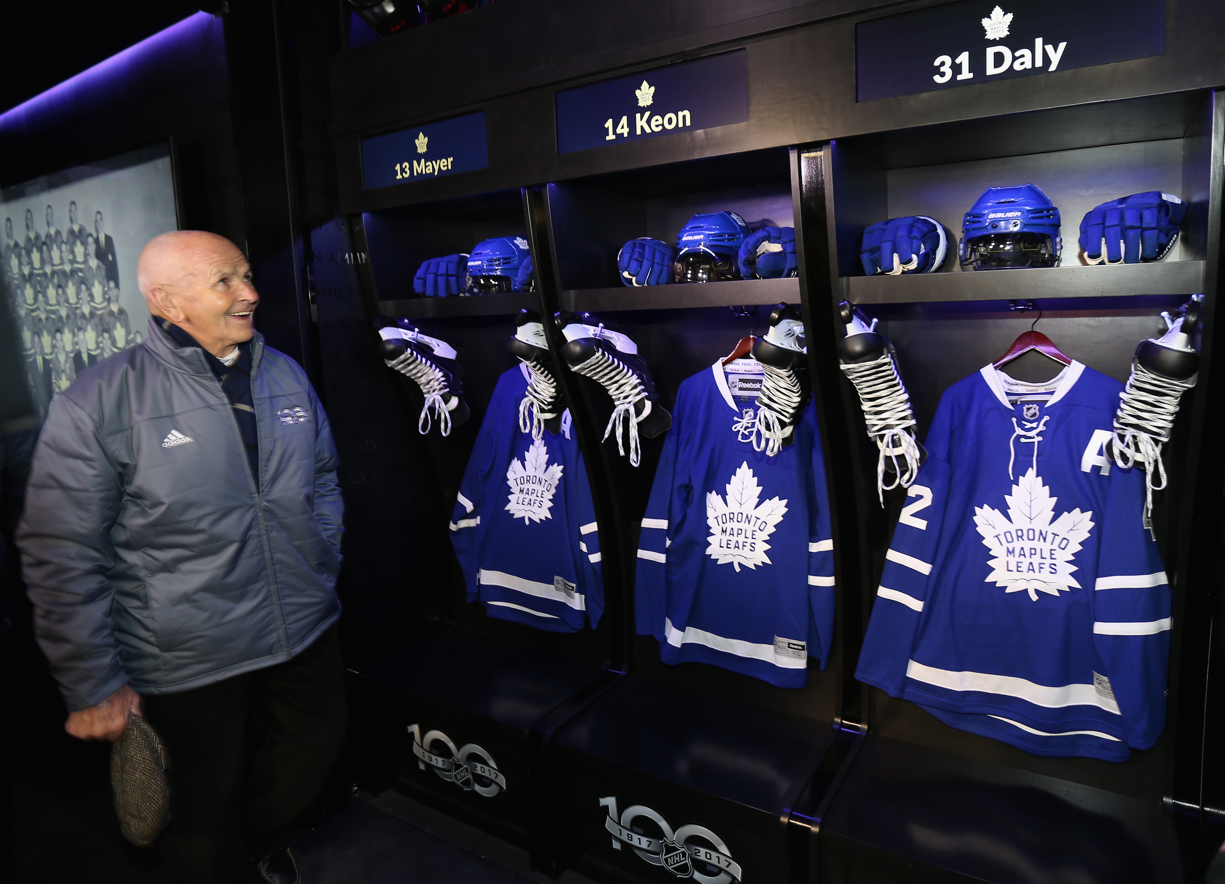 Toronto Maple Leafs Jerseys & Team Shop