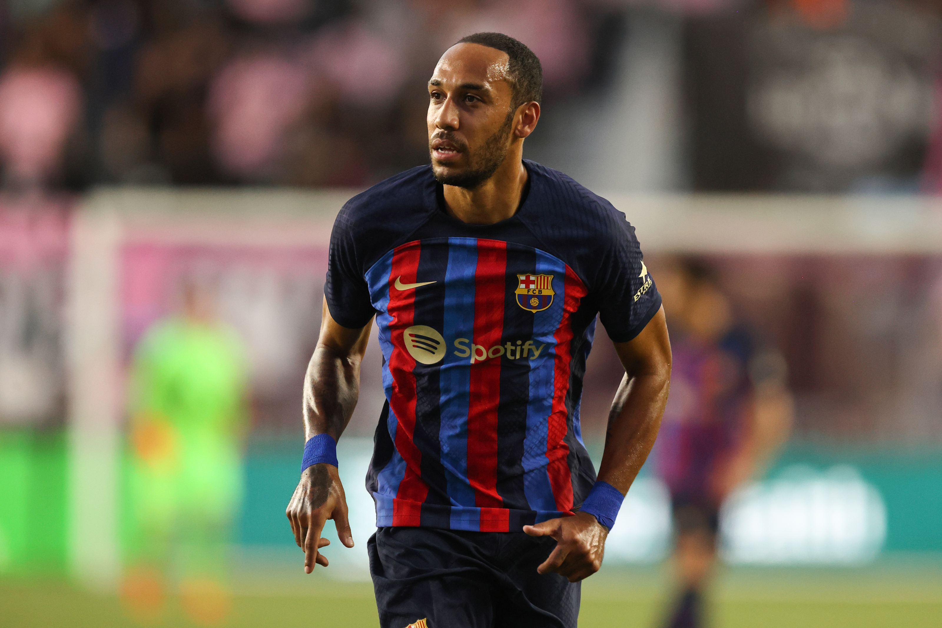 Pierre-Emerick Aubameyang: Chelsea in talks to sign Barcelona forward for  deal worth between £15m and £25m, Transfer Centre News