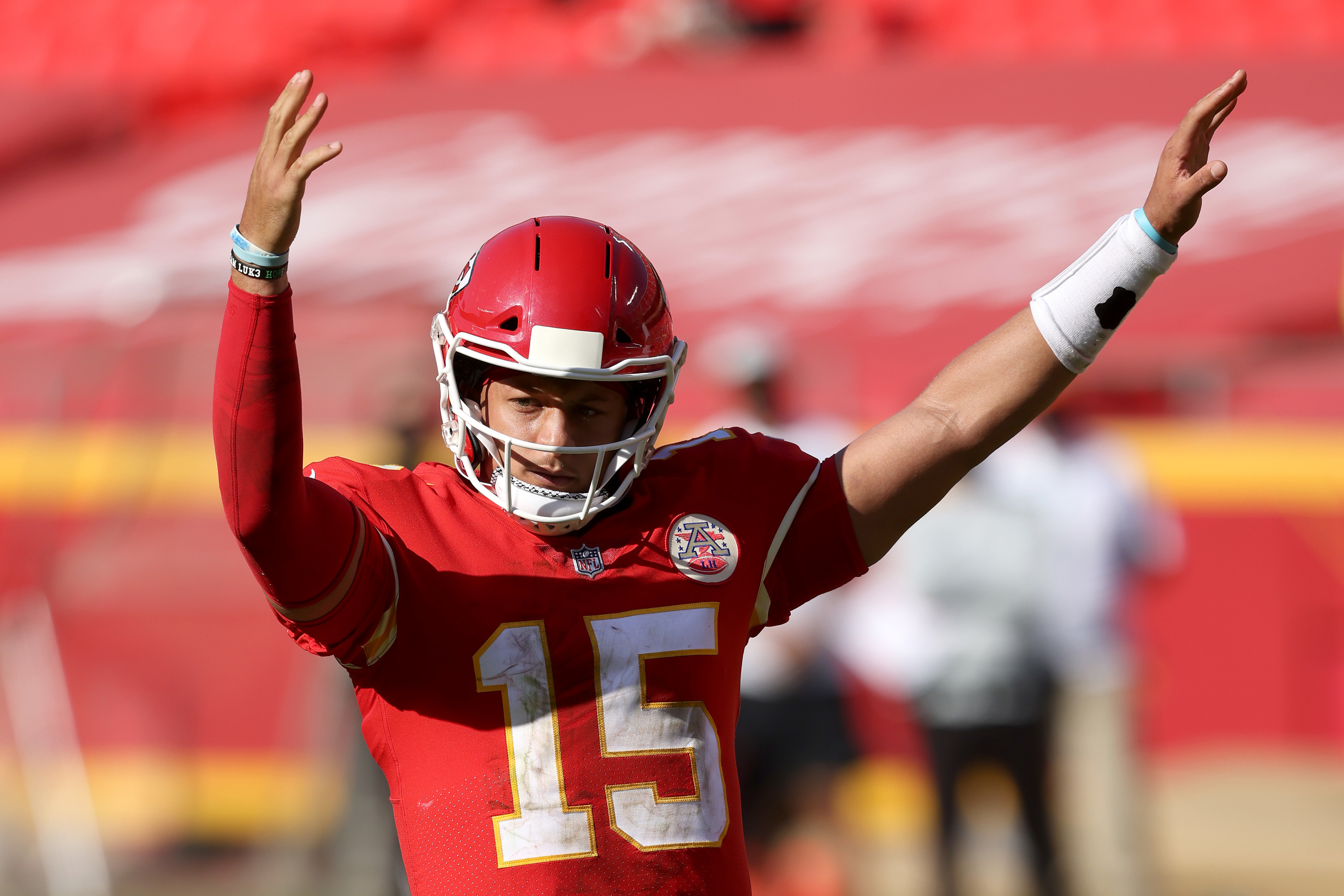 Chiefs' Mahomes in concussion protocol after playoff win