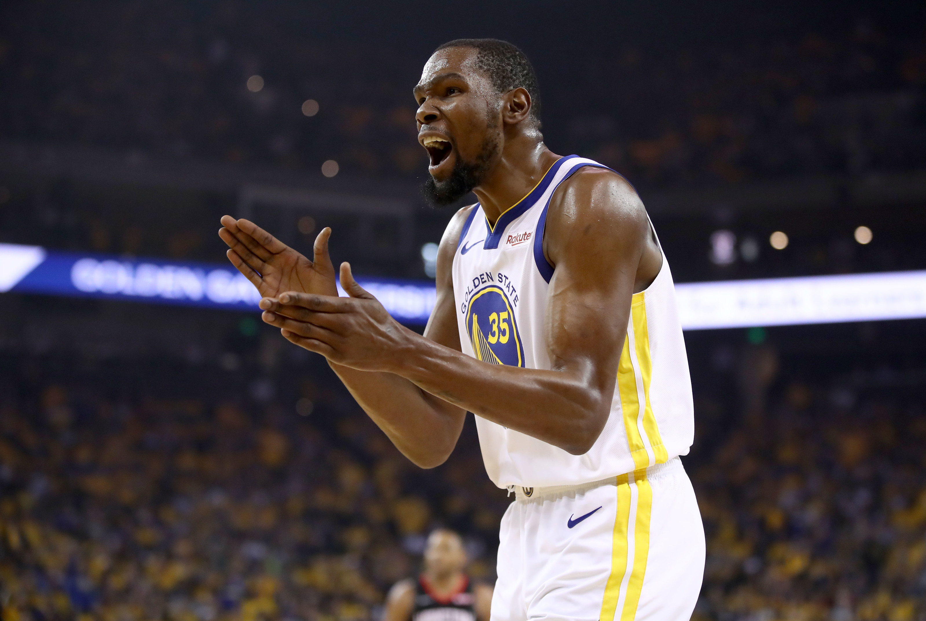 Warriors: Does Kevin Durant's number belong in the rafters?