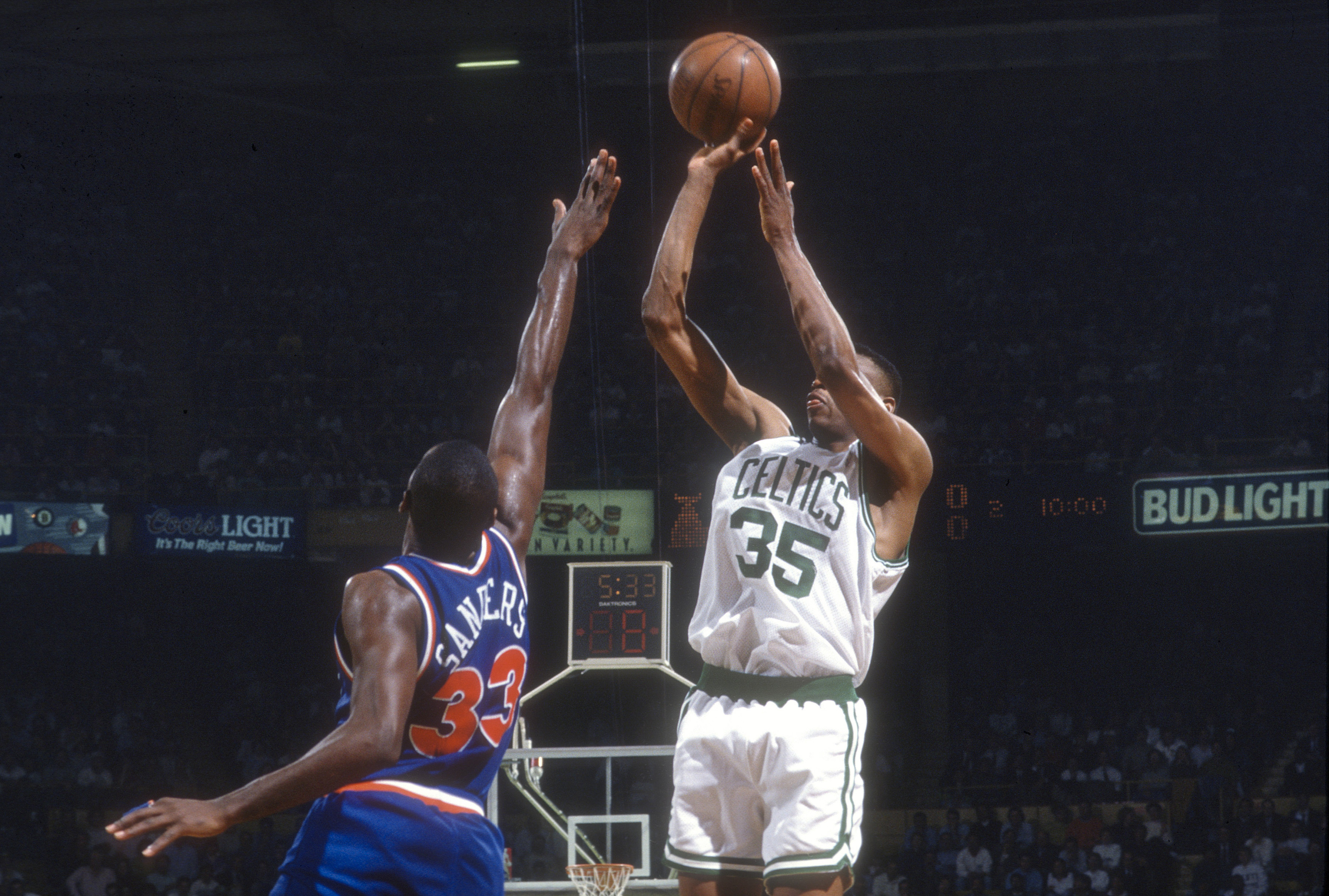 Michael Jordan Was Blocked 4 Times in a Game by Reggie Lewis, a