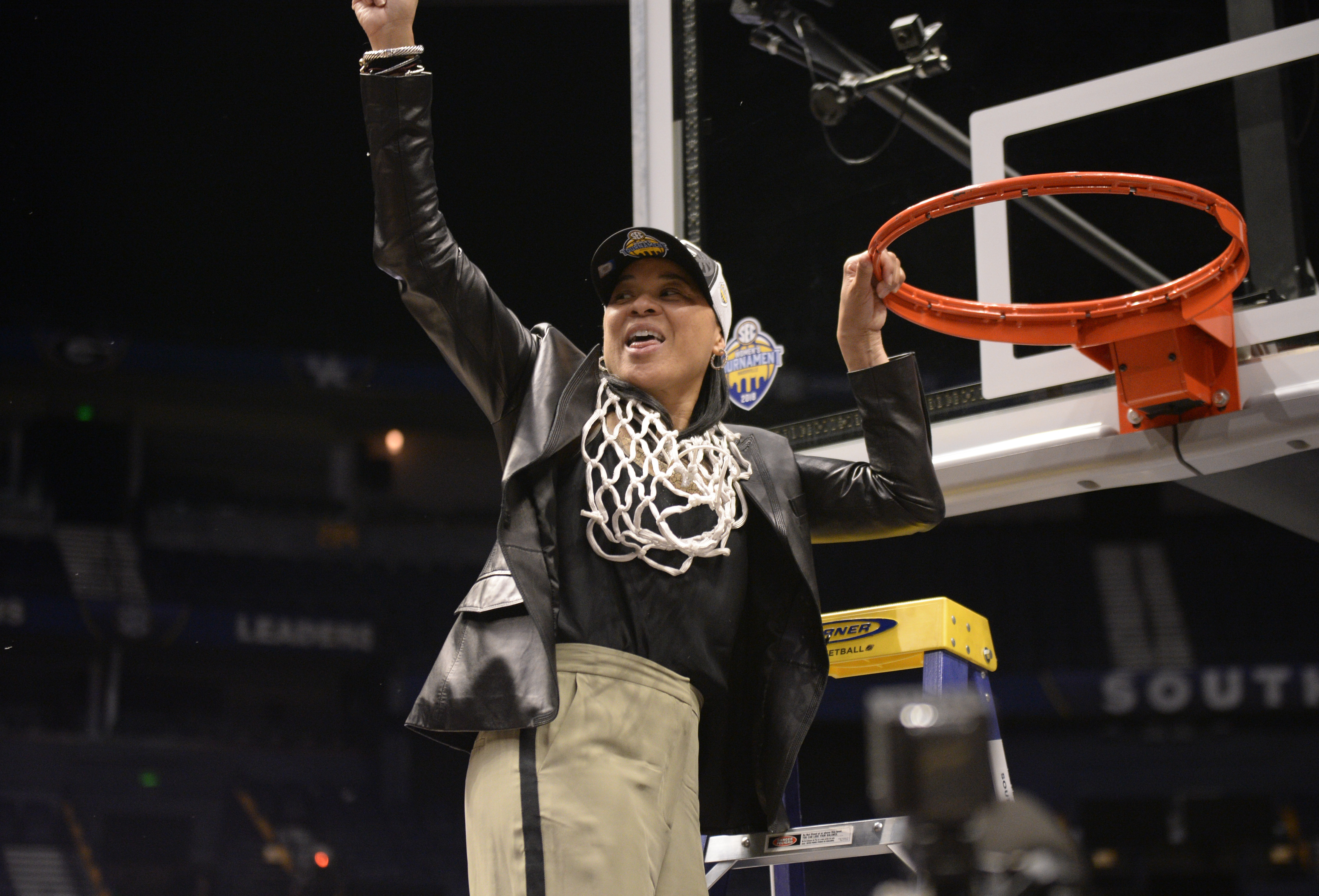 Wome's basketball news: Dawn Staley: 'I don't have any interest' in  Virginia job