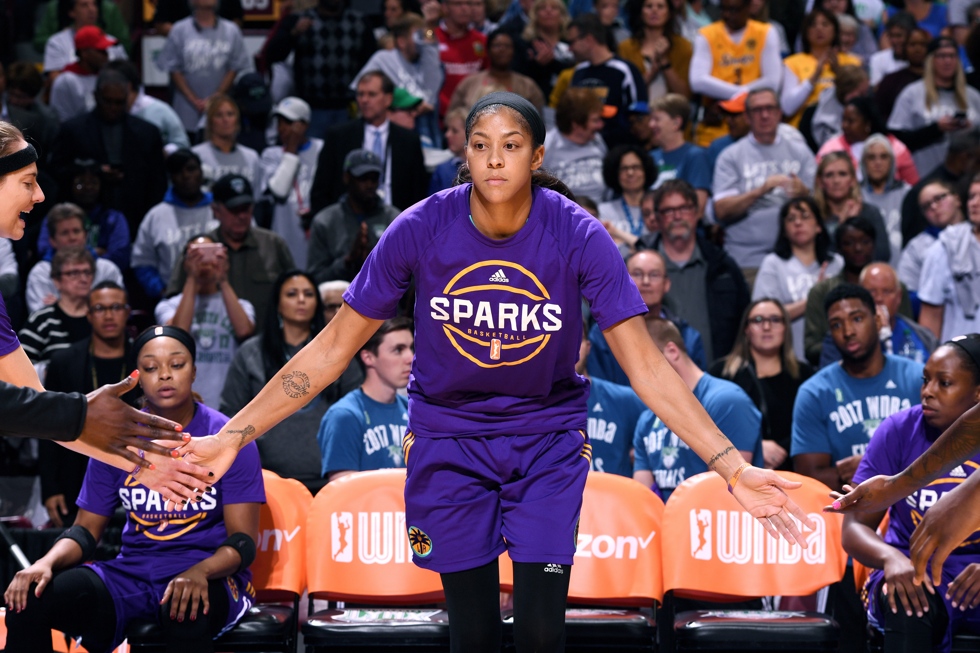 Los Angeles Sparks on X: BREAKING! Our training camp roster has been  released! Leading the way for your LA Sparks is the 2017 Best WNBA Player  ESPY Award Winner @Candace_Parker. Who are