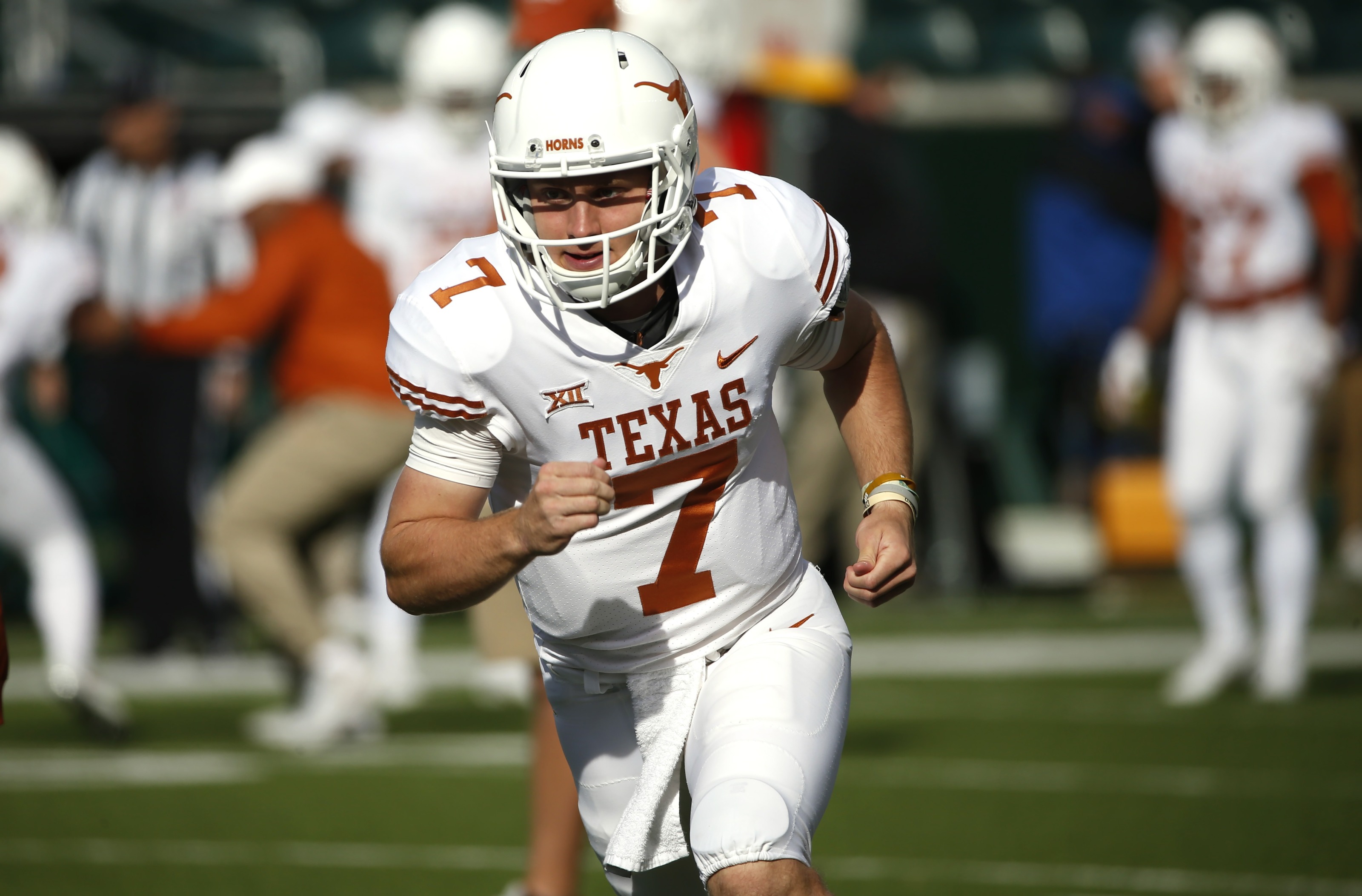 Texas Football: 3 reasons Shane Buechele should stay - Page 4