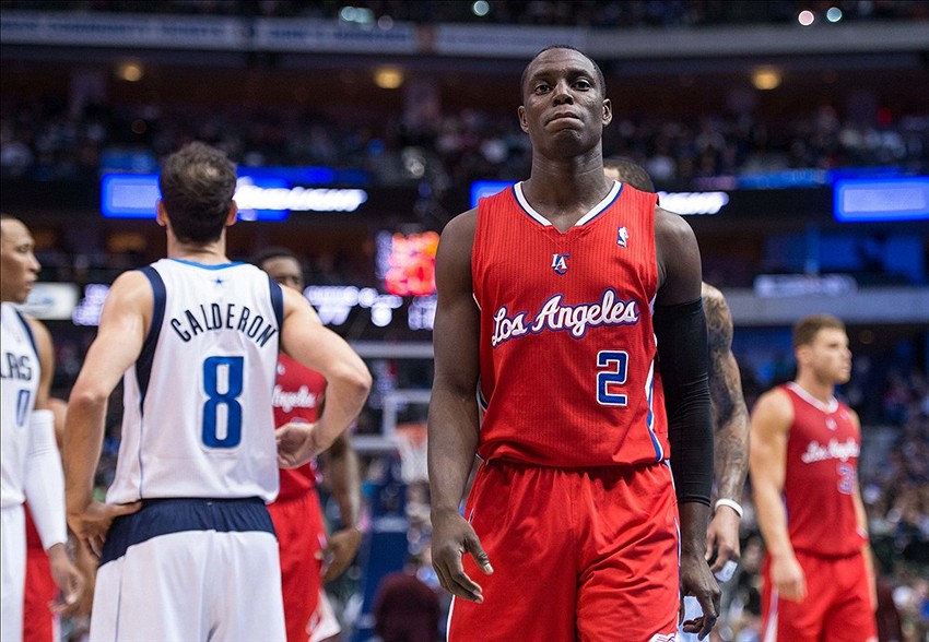 Clippers' Darren Collison again starts in place of J.J. Redick