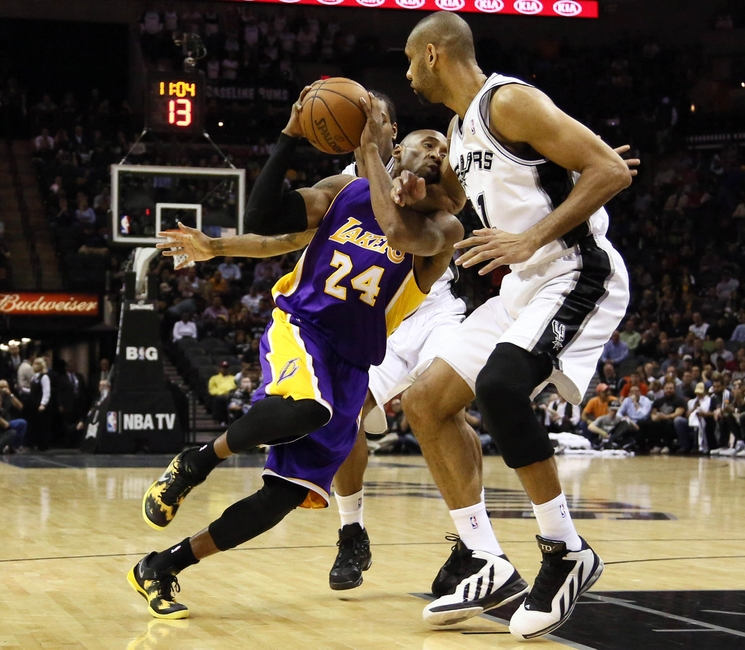 Spurs' Popovich: 'There was really no defense' for Lakers' Kobe