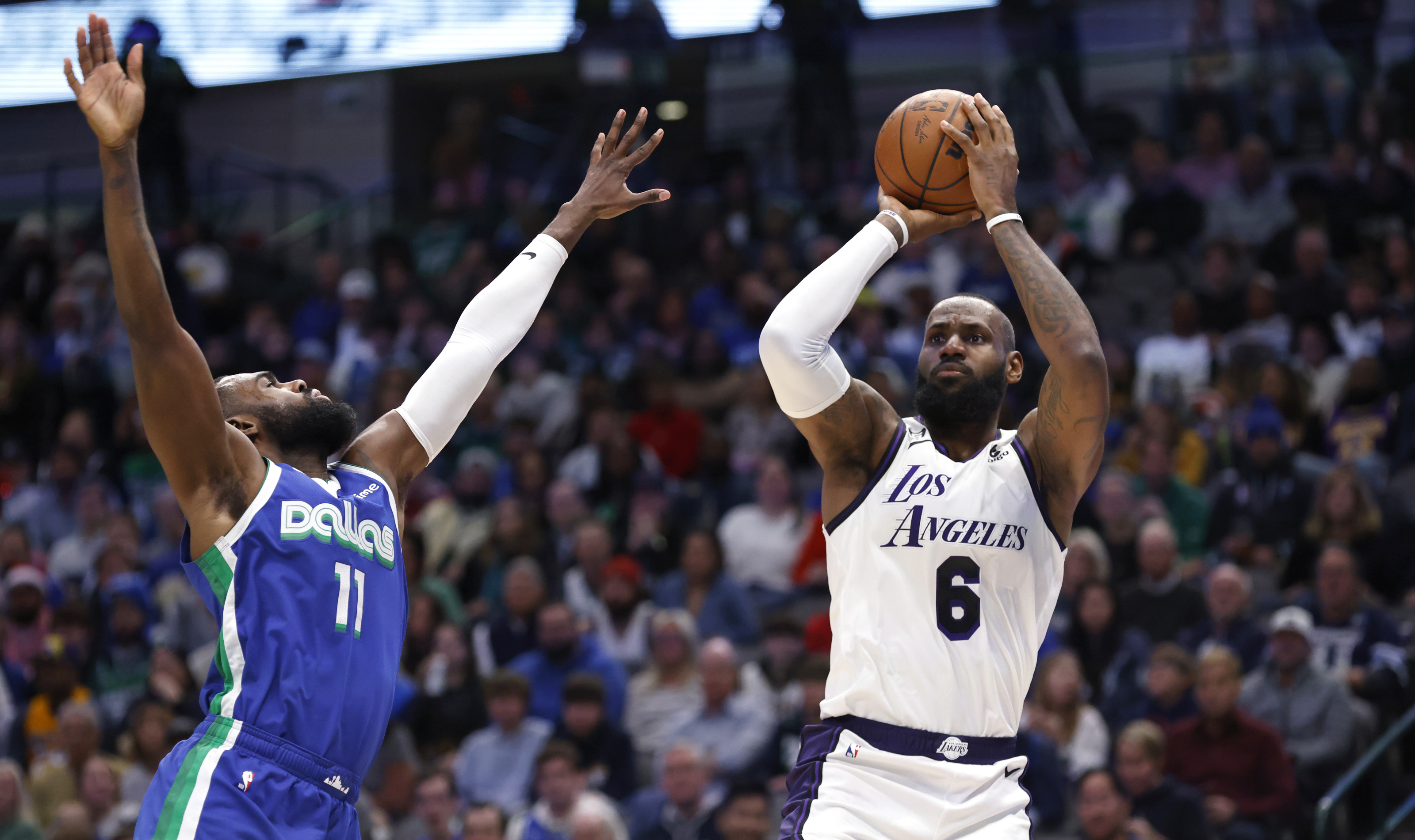 Sixers vs Lakers takeaways: Winning another close game; LeBron James'  historic performance