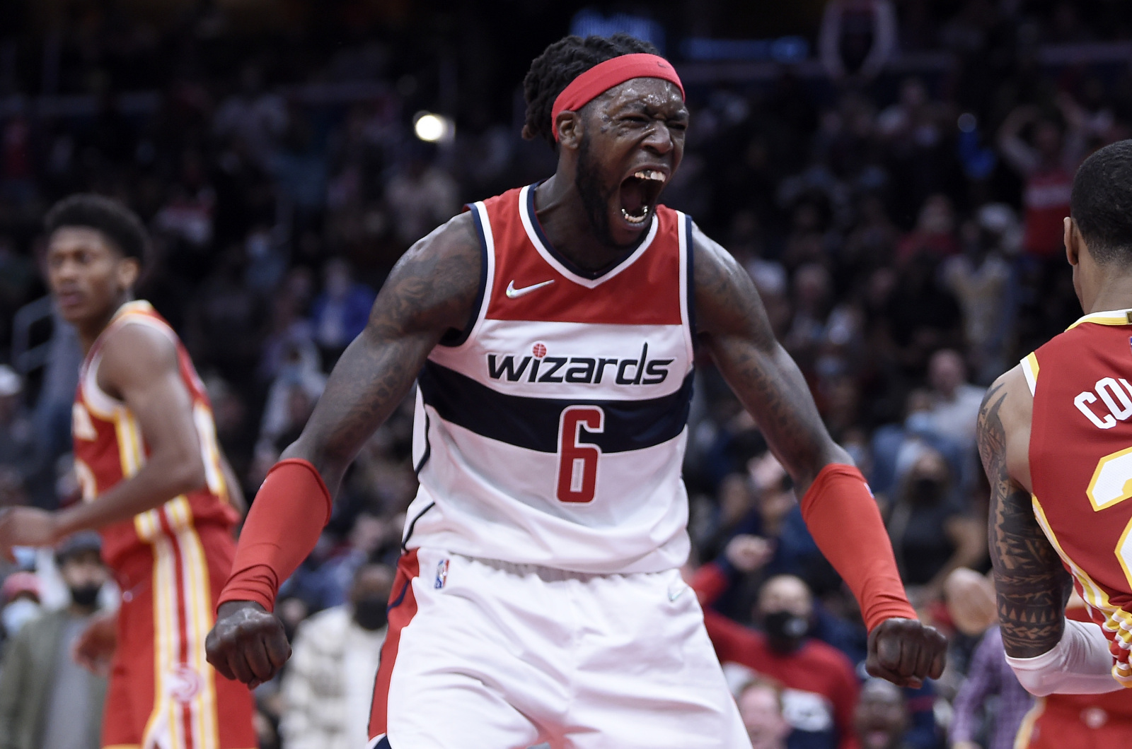 AP source: Hornets acquire Montrezl Harrell from Wizards