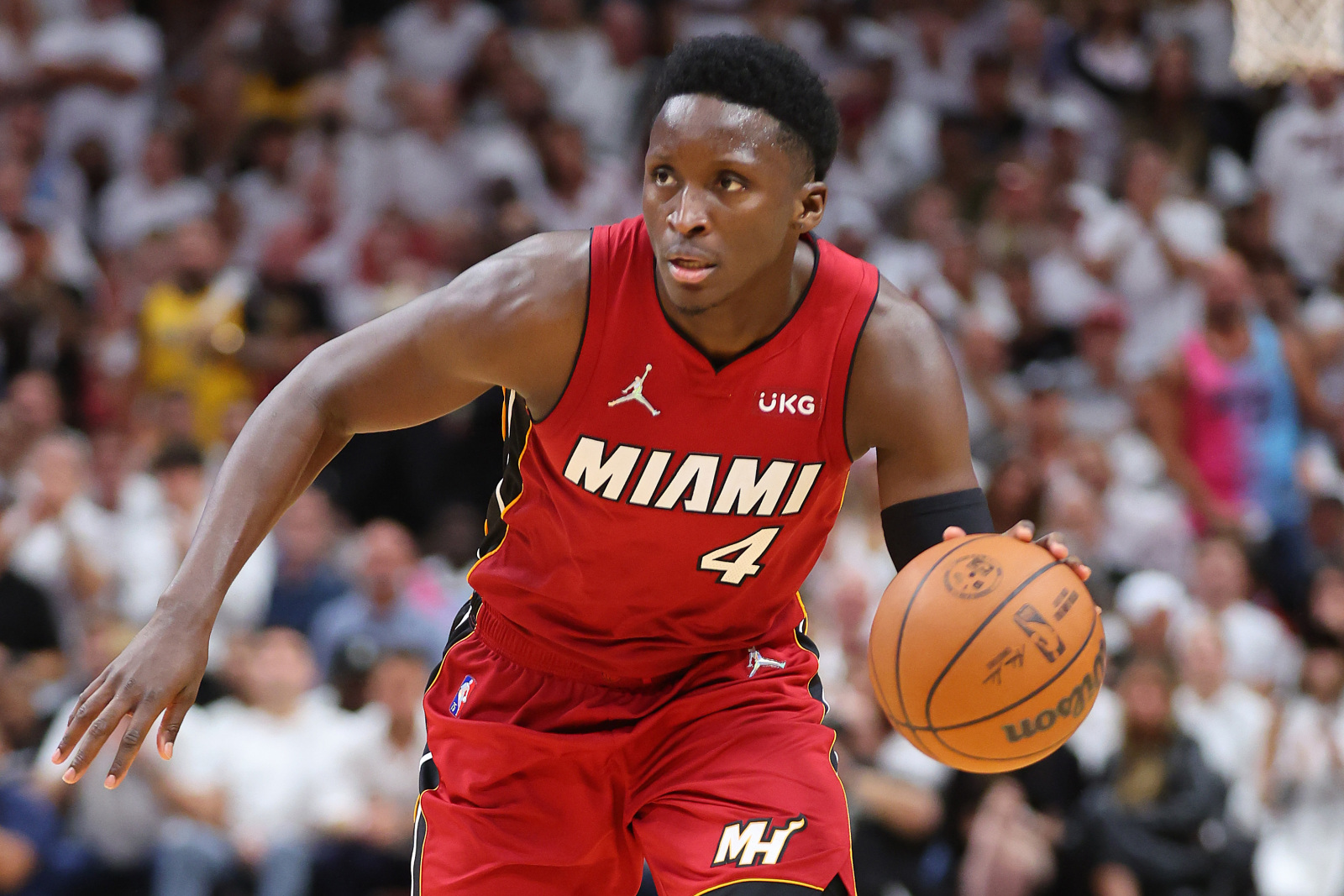 Miami Heat Complete Season Sweep of Los Angeles Lakers With 110-104 Victory  - Sports Illustrated Miami Heat News, Analysis and More