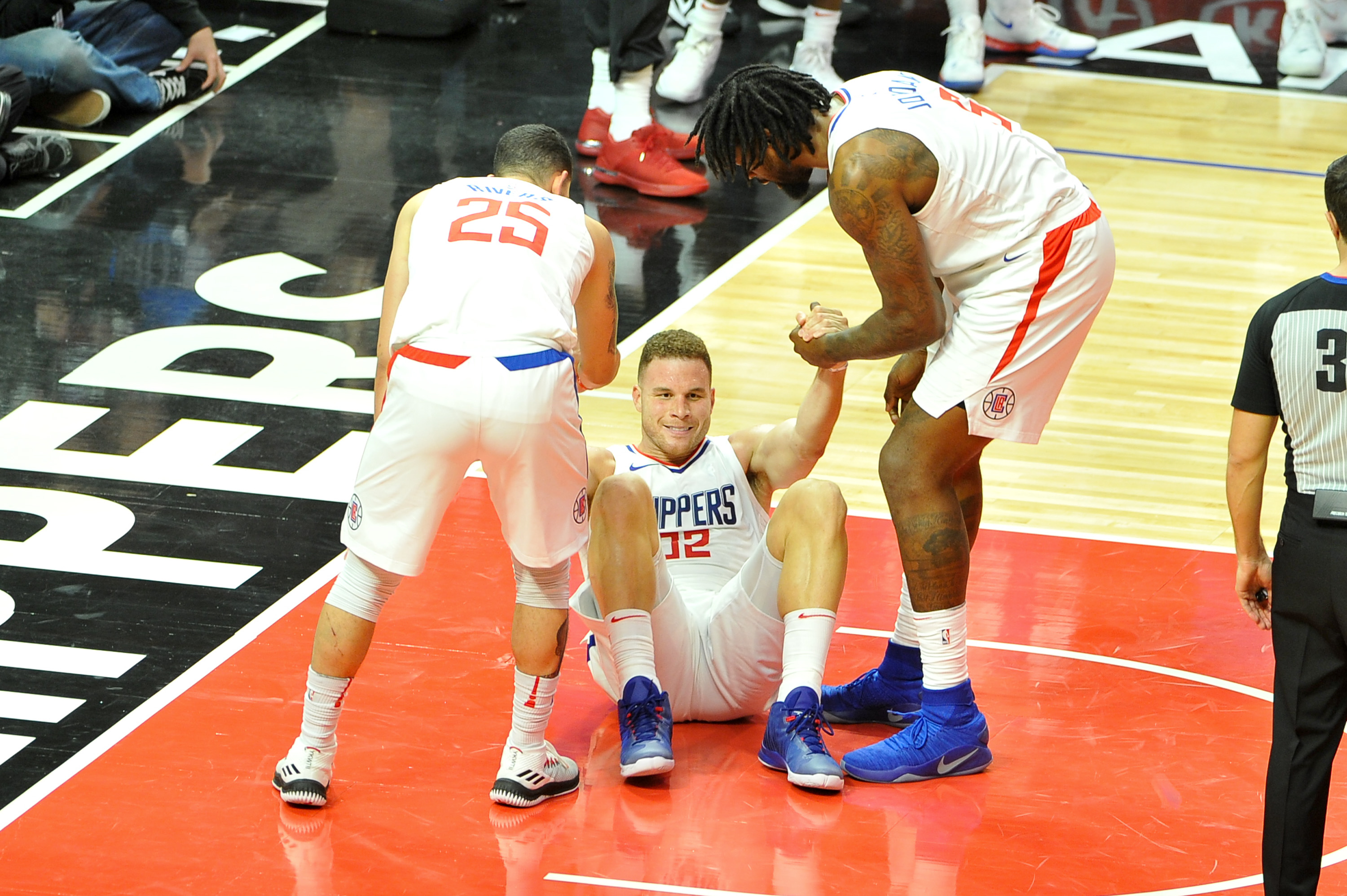Clippers' Blake Griffin out with strained left hamstring