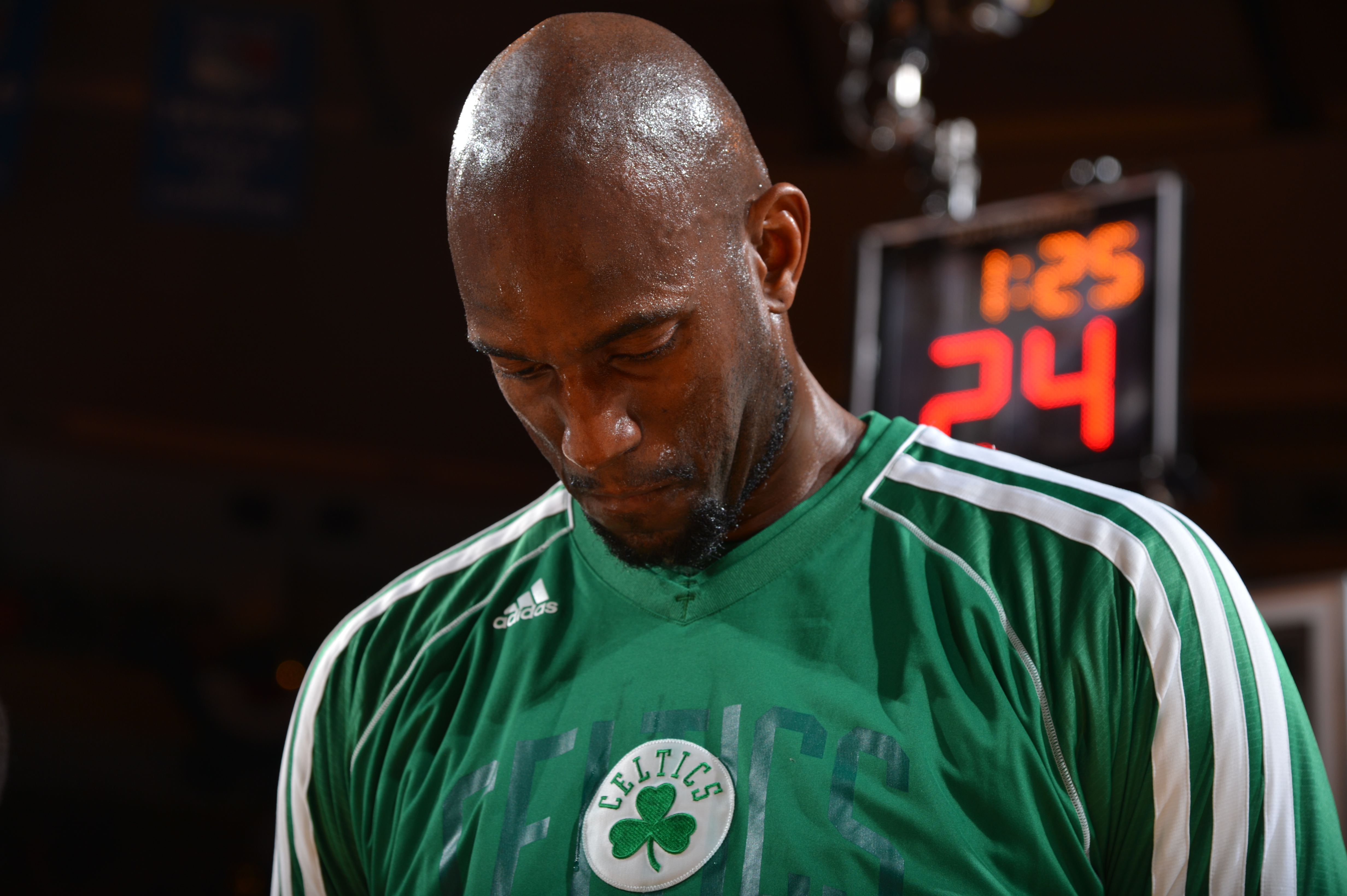 Boston Celtics will retire jersey of Kevin Garnett