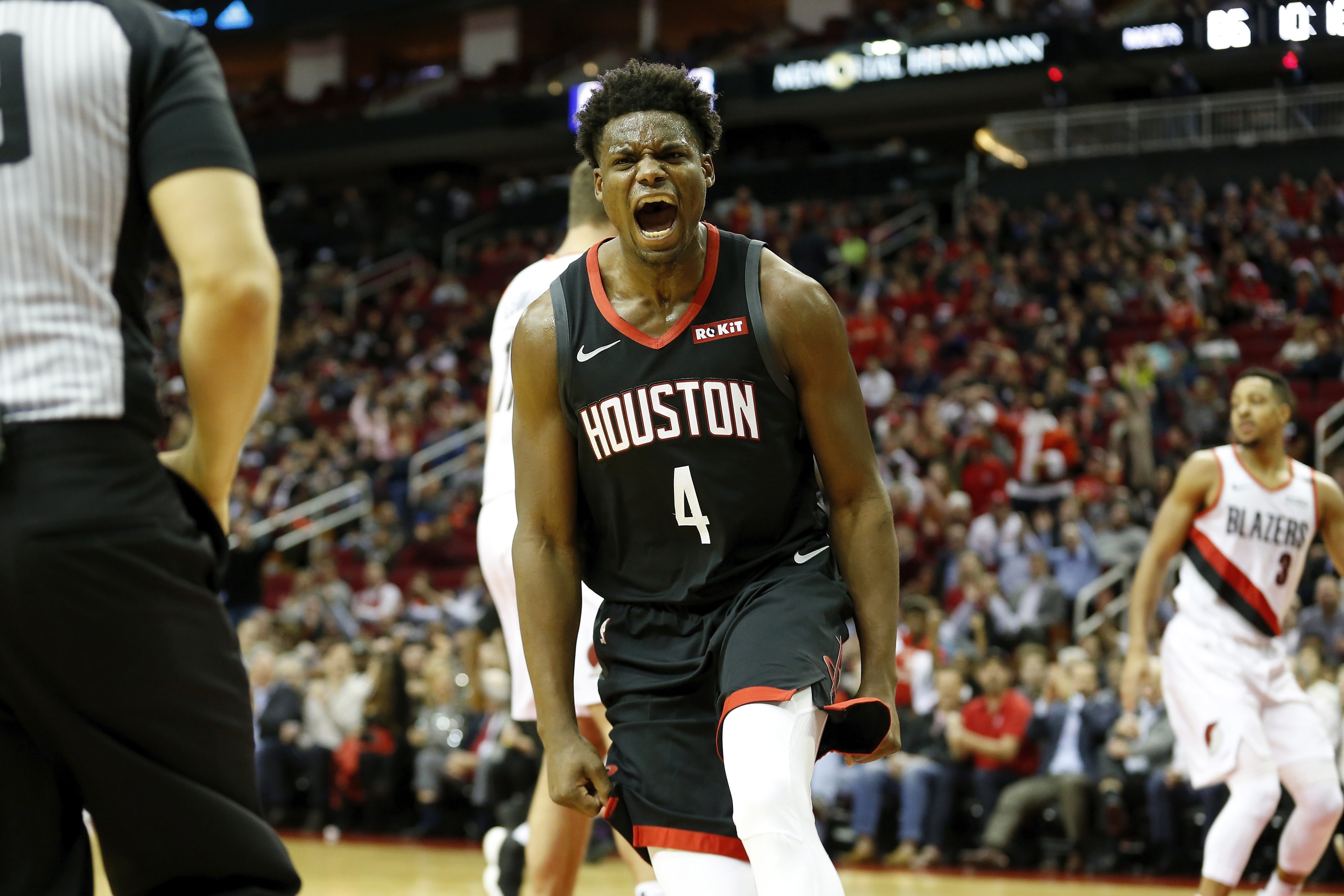 Houston Rockets: Why is Eric Gordon starting over Danuel House?