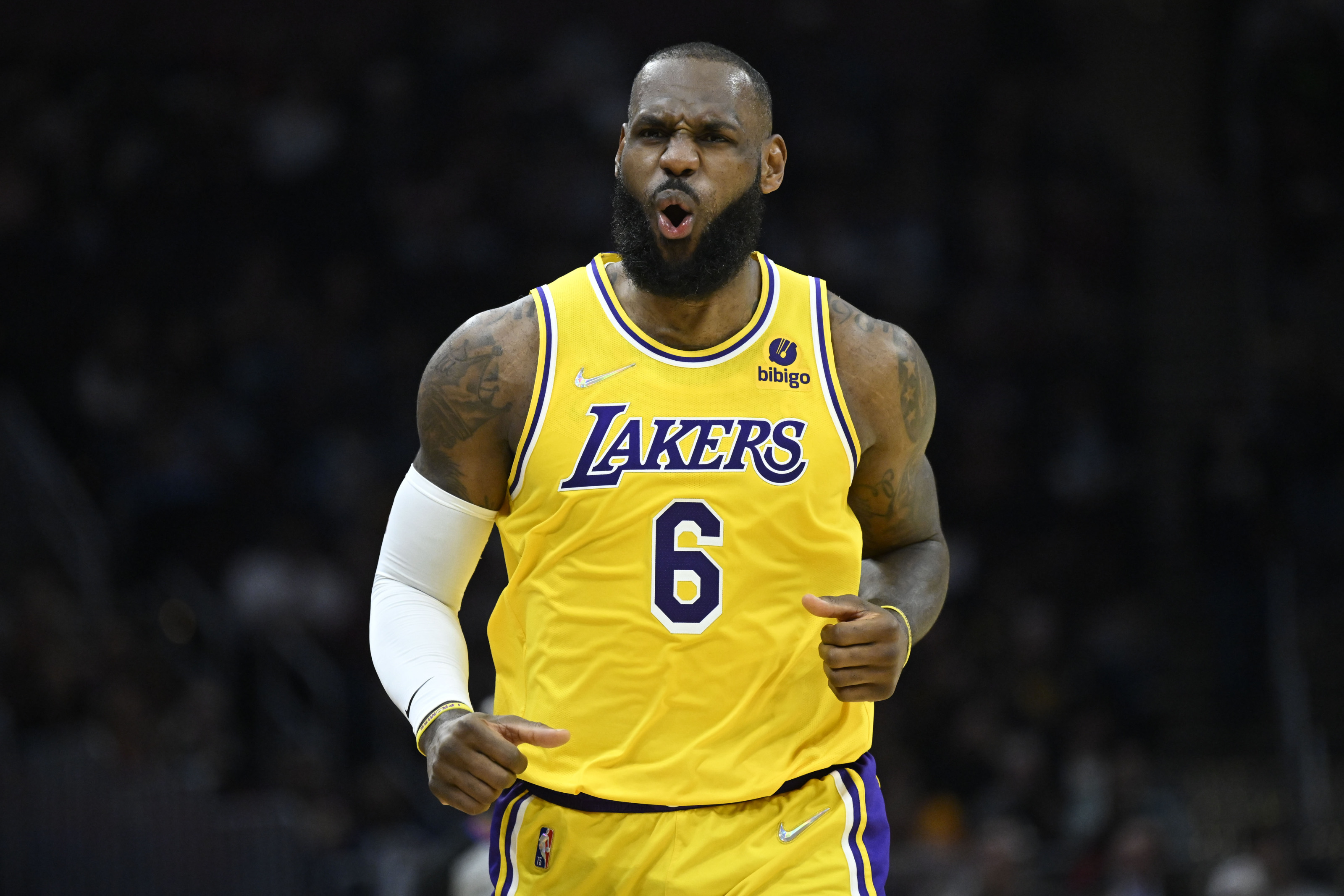 LeBron James agrees two-year, $97.1m extension with Los Angeles