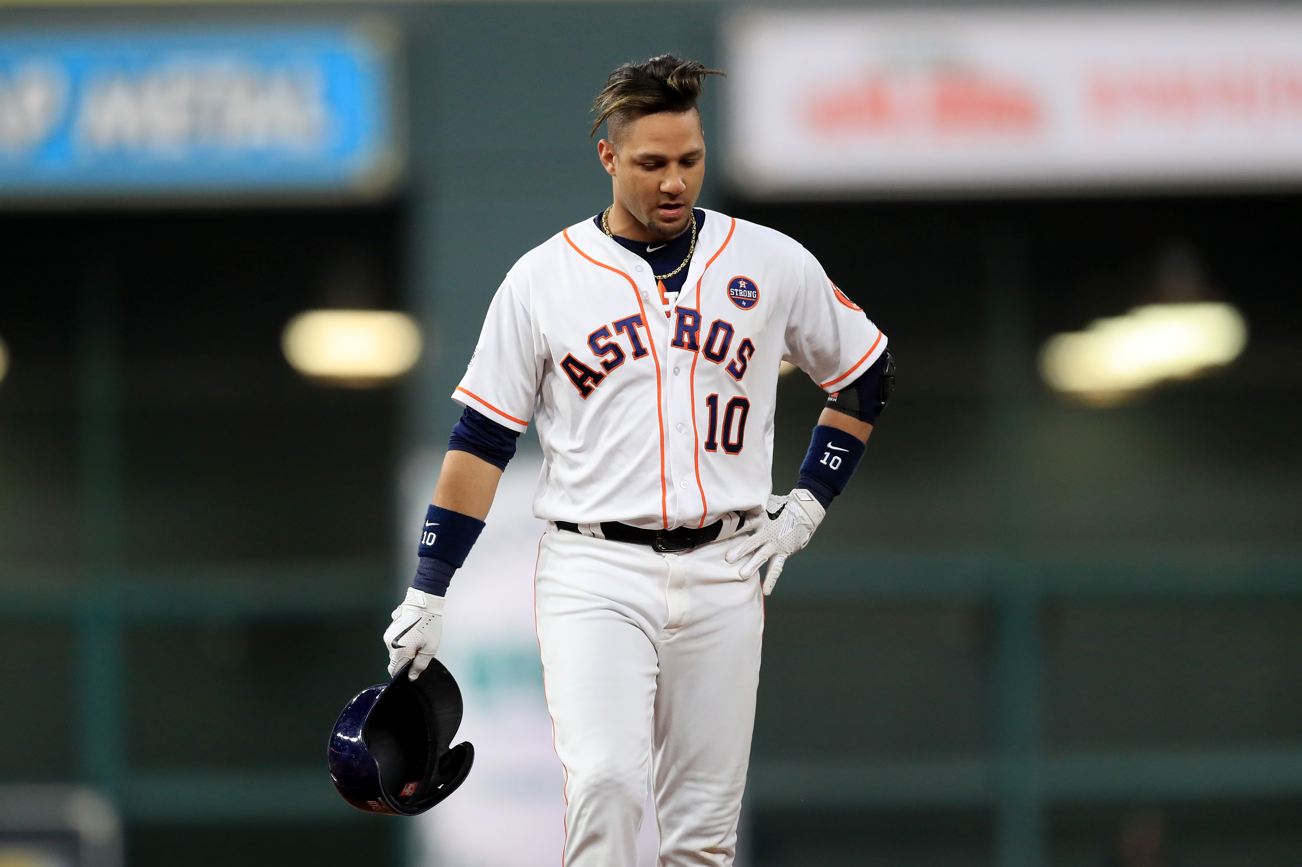 What happened to Yuli Gurriel? - The Crawfish Boxes