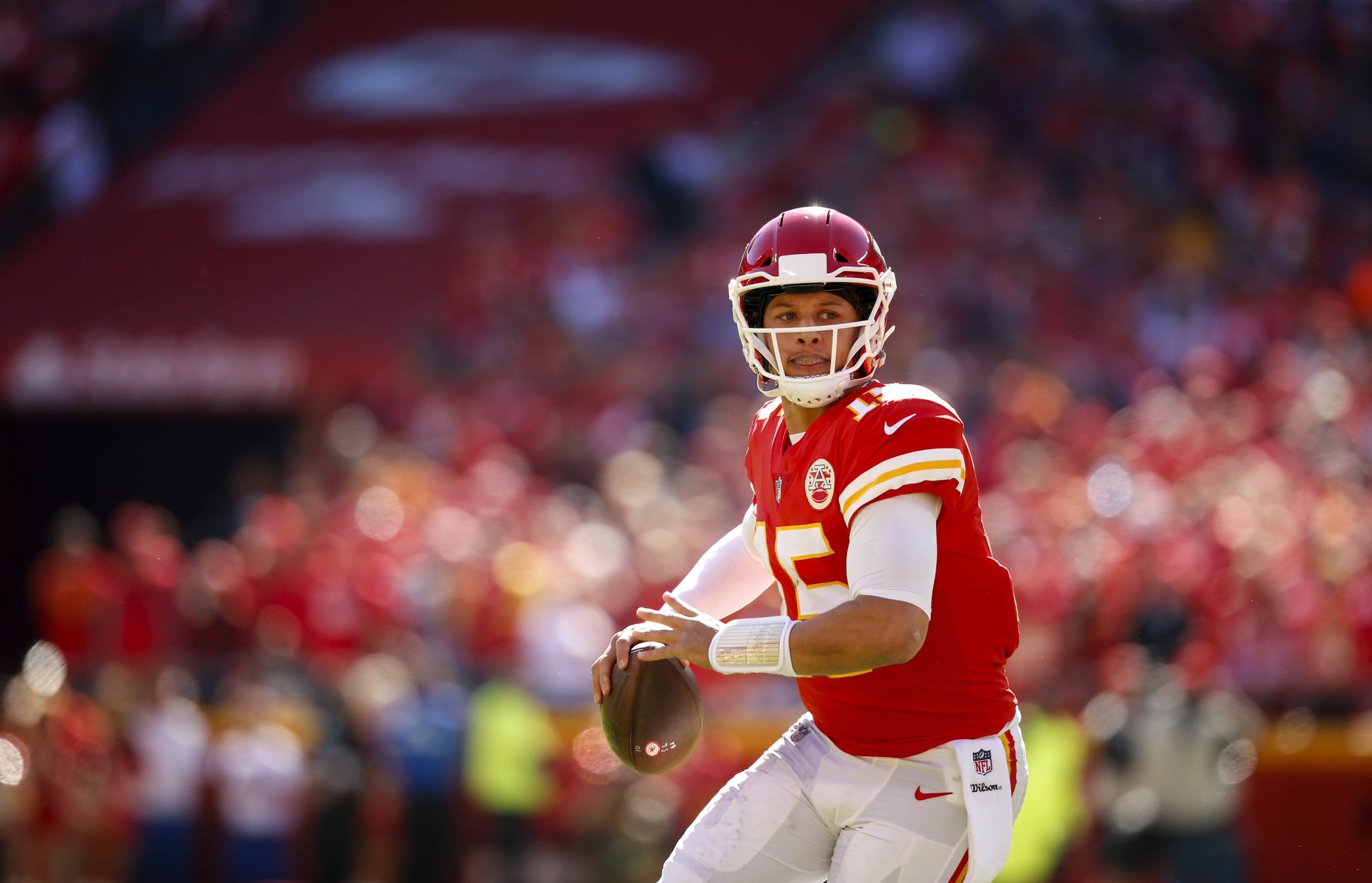 Chiefs' Patrick Mahomes playing a starring role in agent Leigh