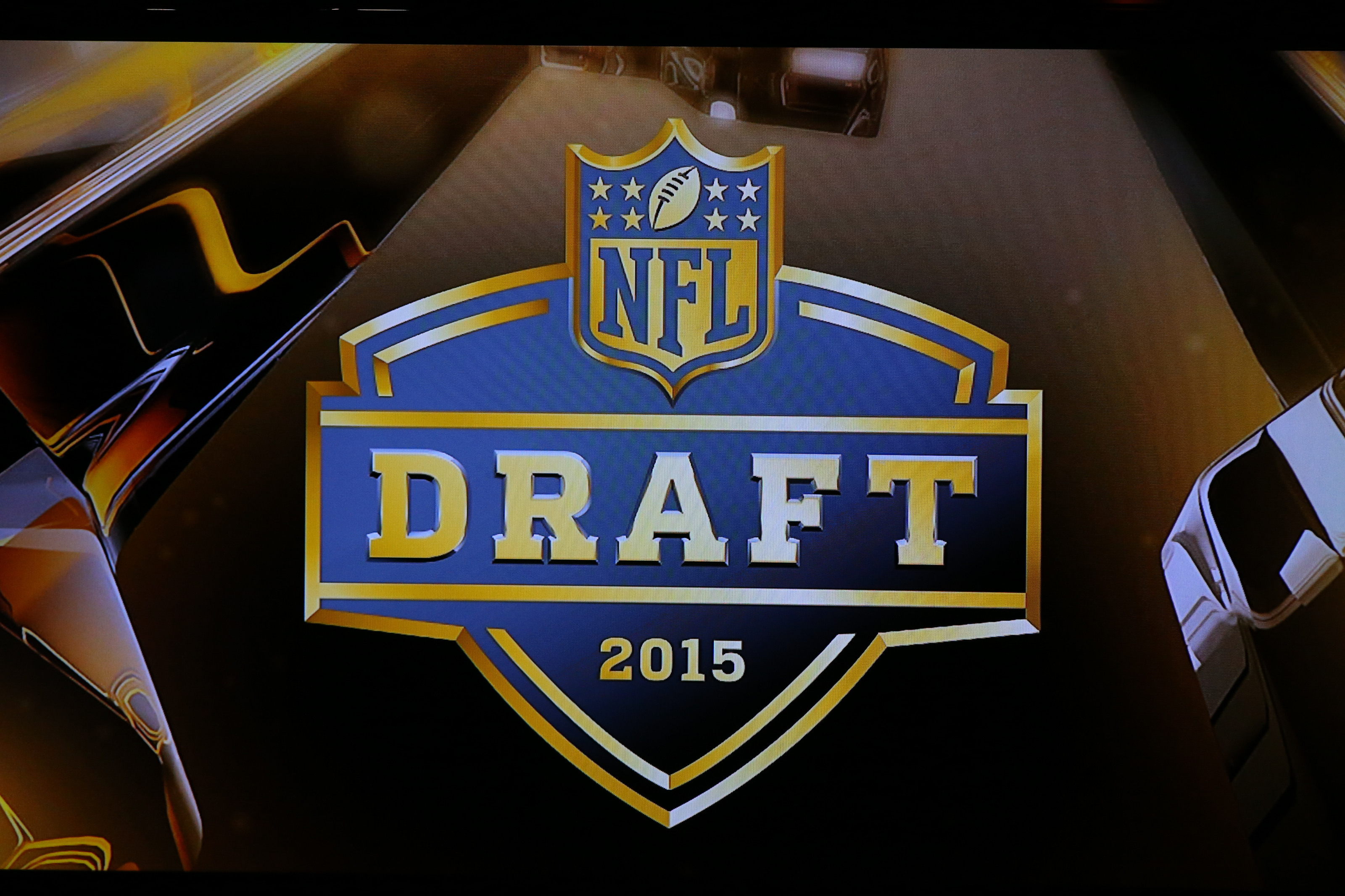 KC Chiefs: CBS Sports seven-round mock draft focuses on defense