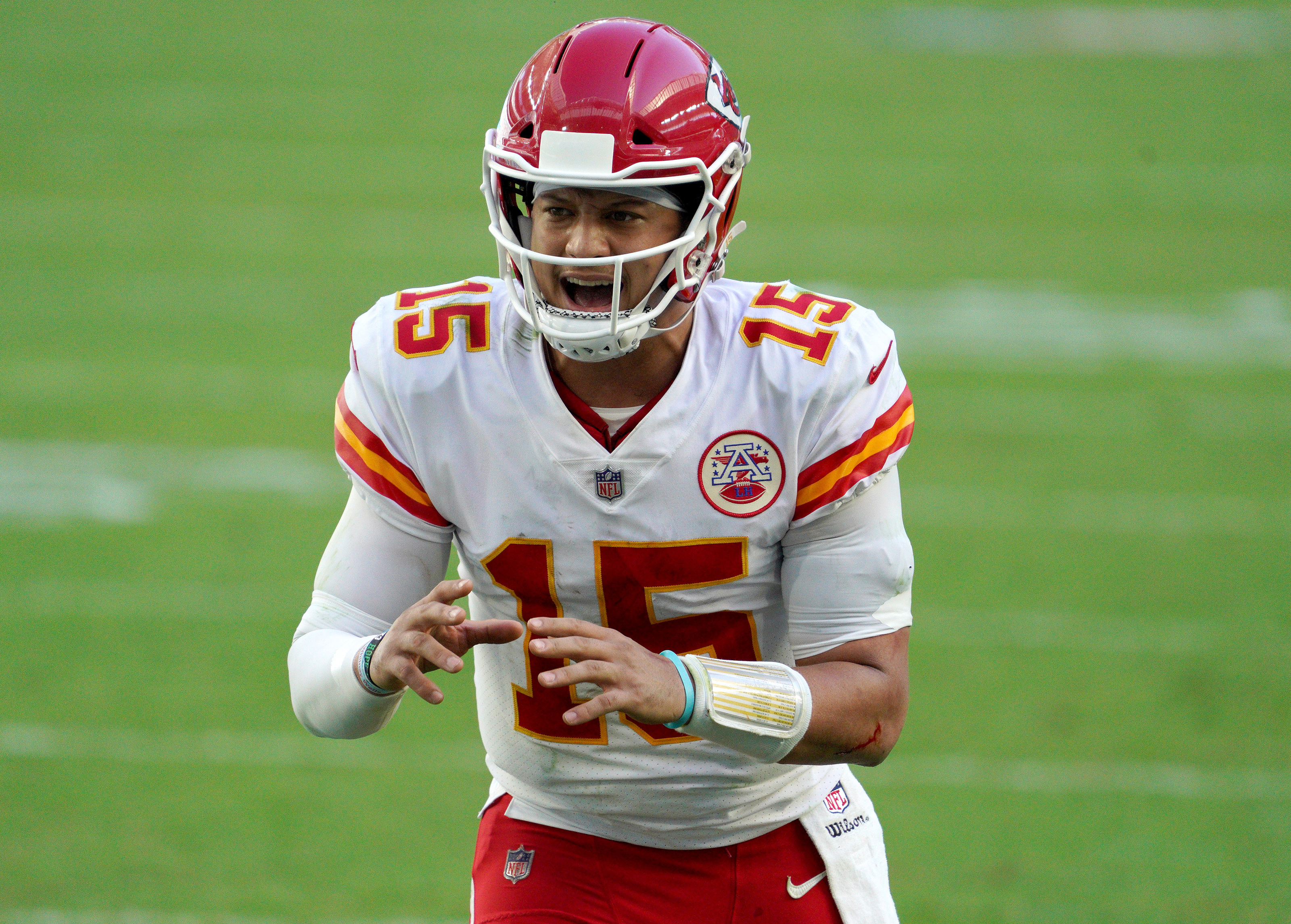 Royals' Whit Merrifield calls out Scheels for Patrick Mahomes jerseys