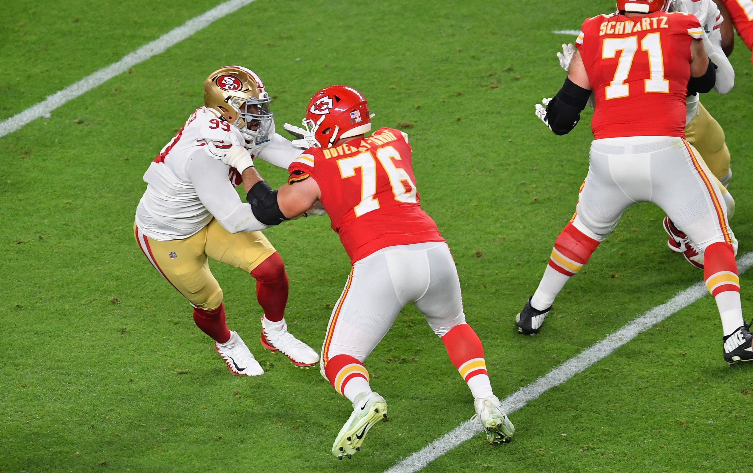 KC Chiefs: What Laurent Duvernay-Tardif's decision means for right