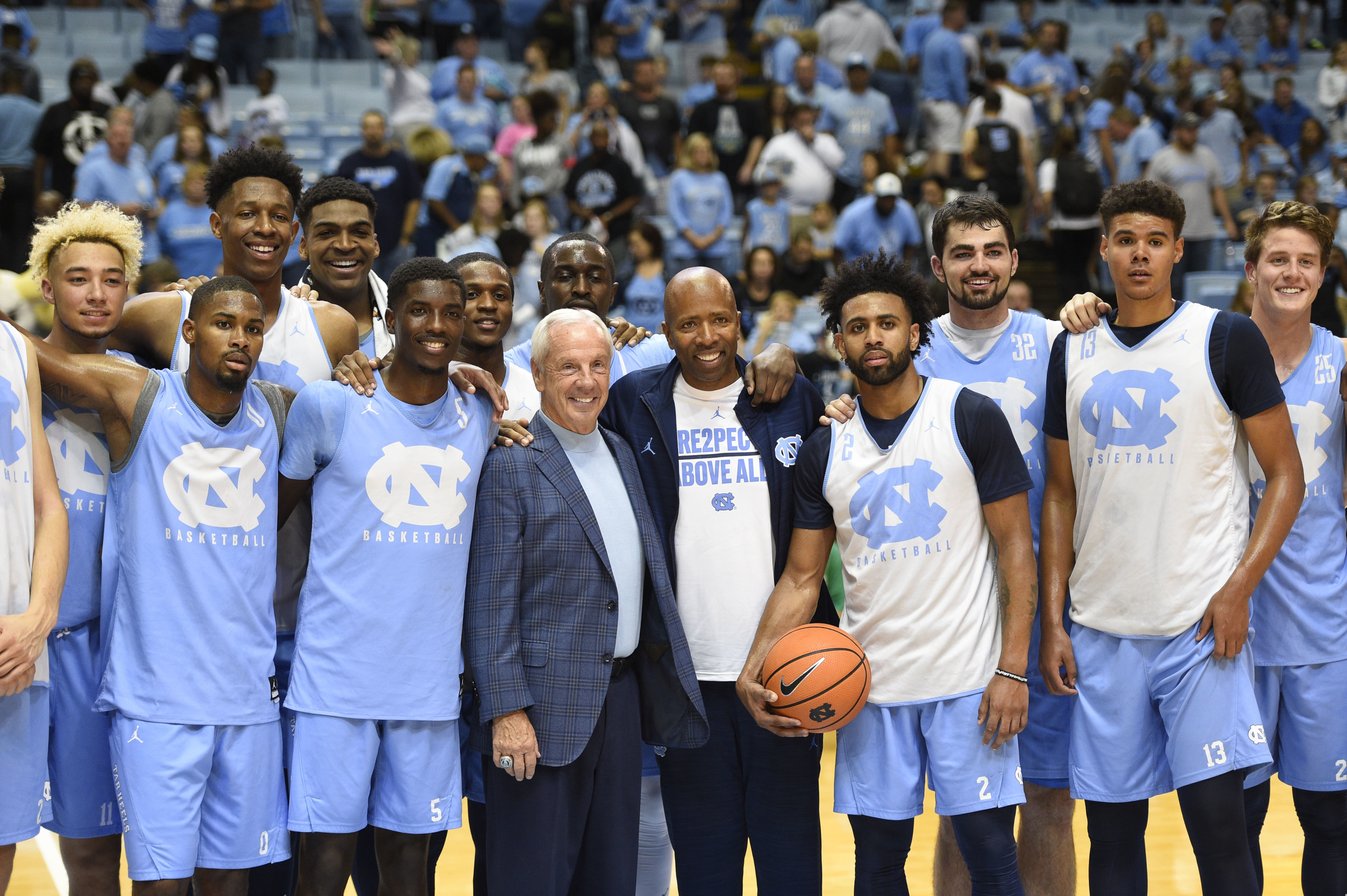 Look: Kenny Smith Names His All-Time UNC Starting Five - The Spun: What's  Trending In The Sports World Today