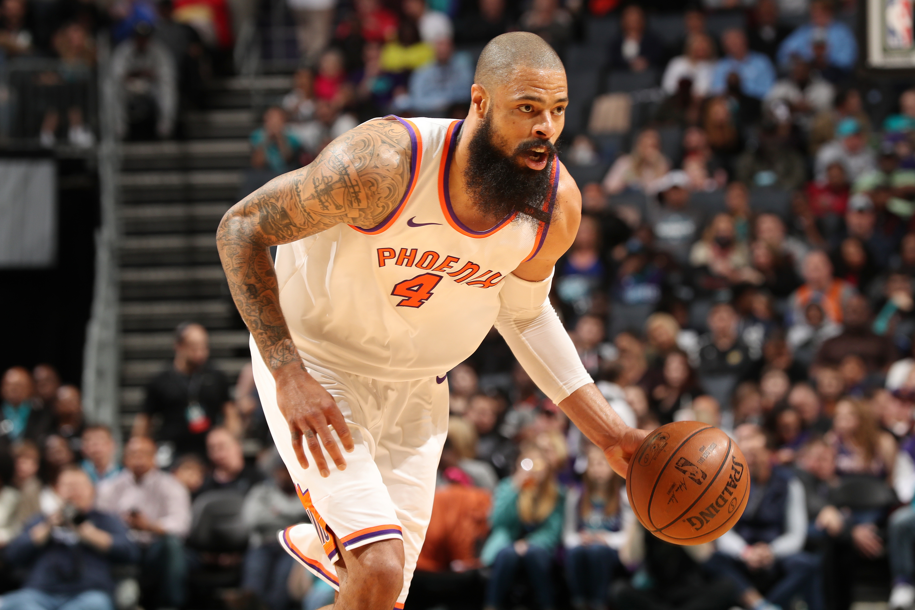 Reports: Tyson Chandler expected to sign with Lakers after Suns