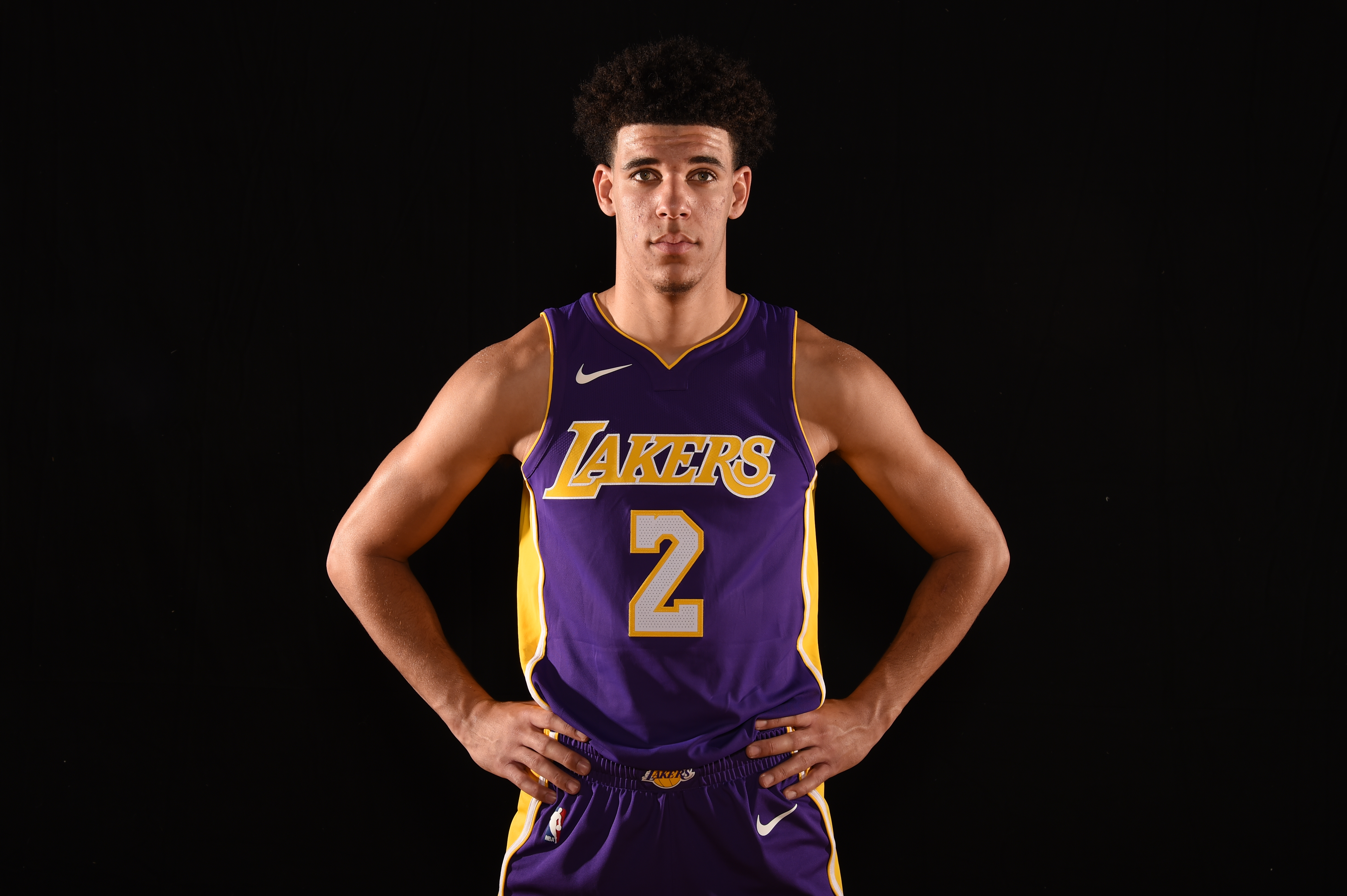 Lot Detail - 2017-18 LONZO BALL LOS ANGELES LAKERS (ROOKIE SEASON) GAME  WORN HOME JERSEY