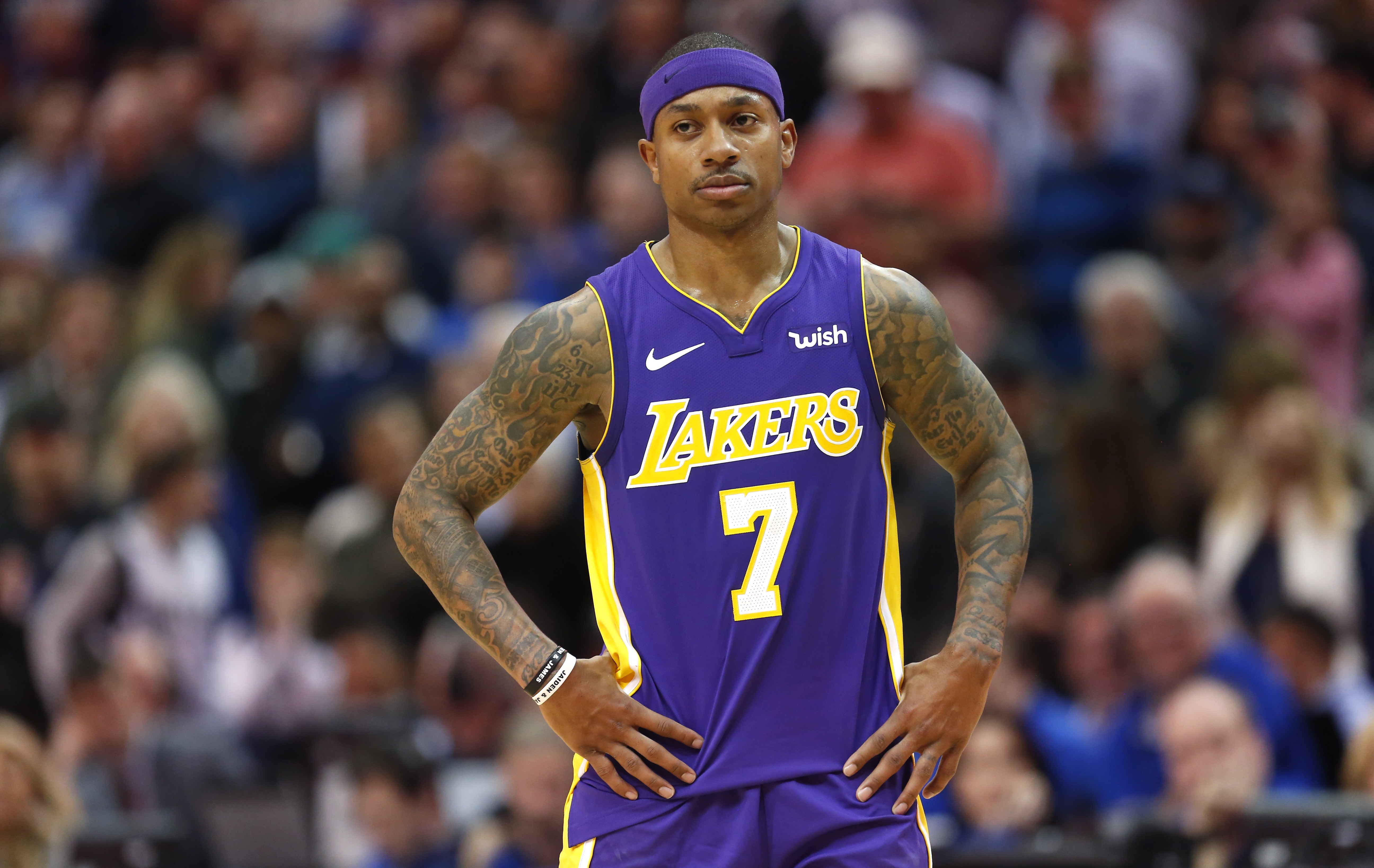 Los Angeles Lakers must choose offense or defense with Isaiah Thomas