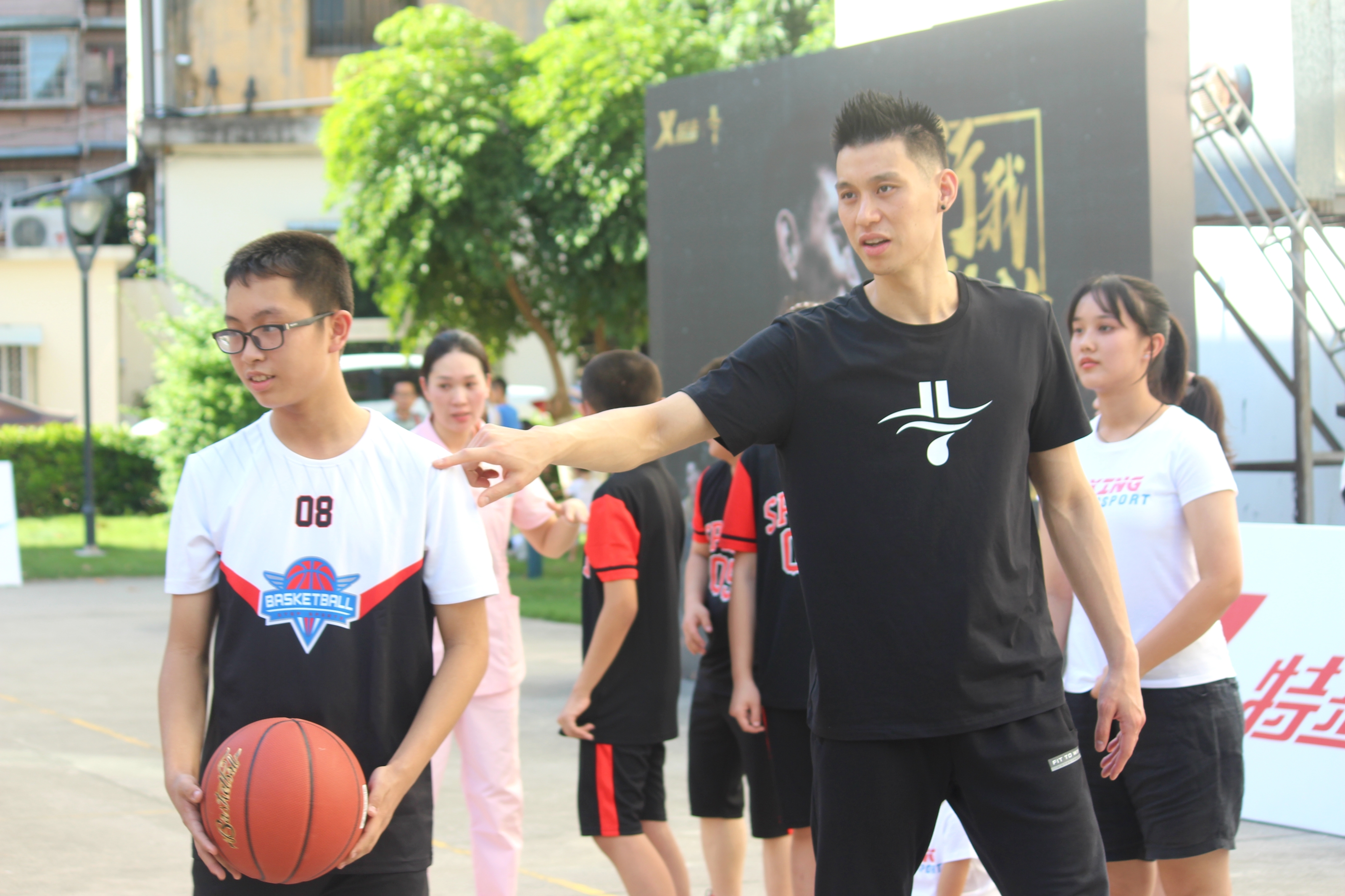 Yao says Jeremy Lin's success 'unexpected', China