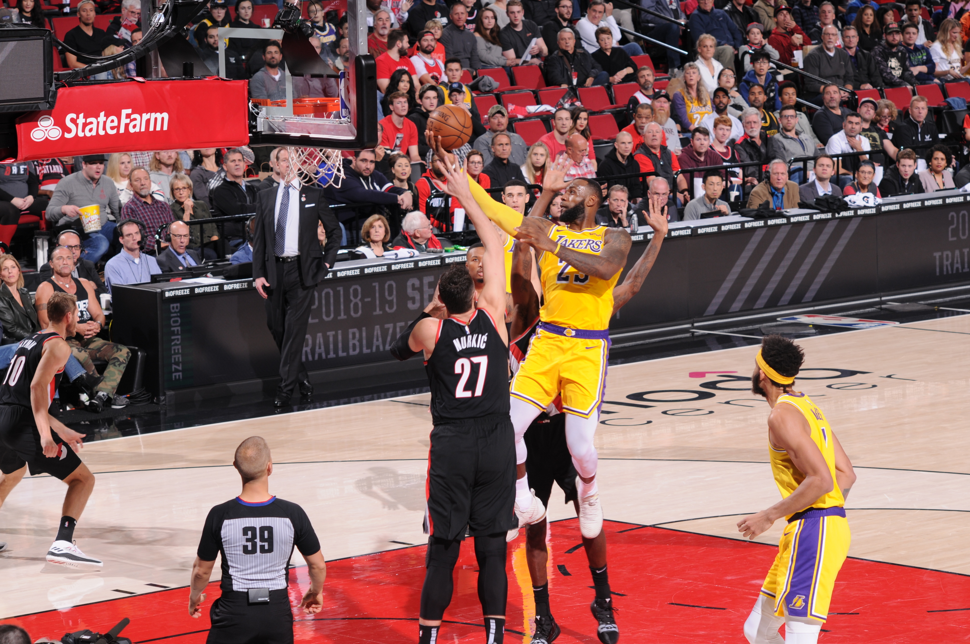 Los Angeles Lakers vs Portland Trail Blazers Game 14 preview