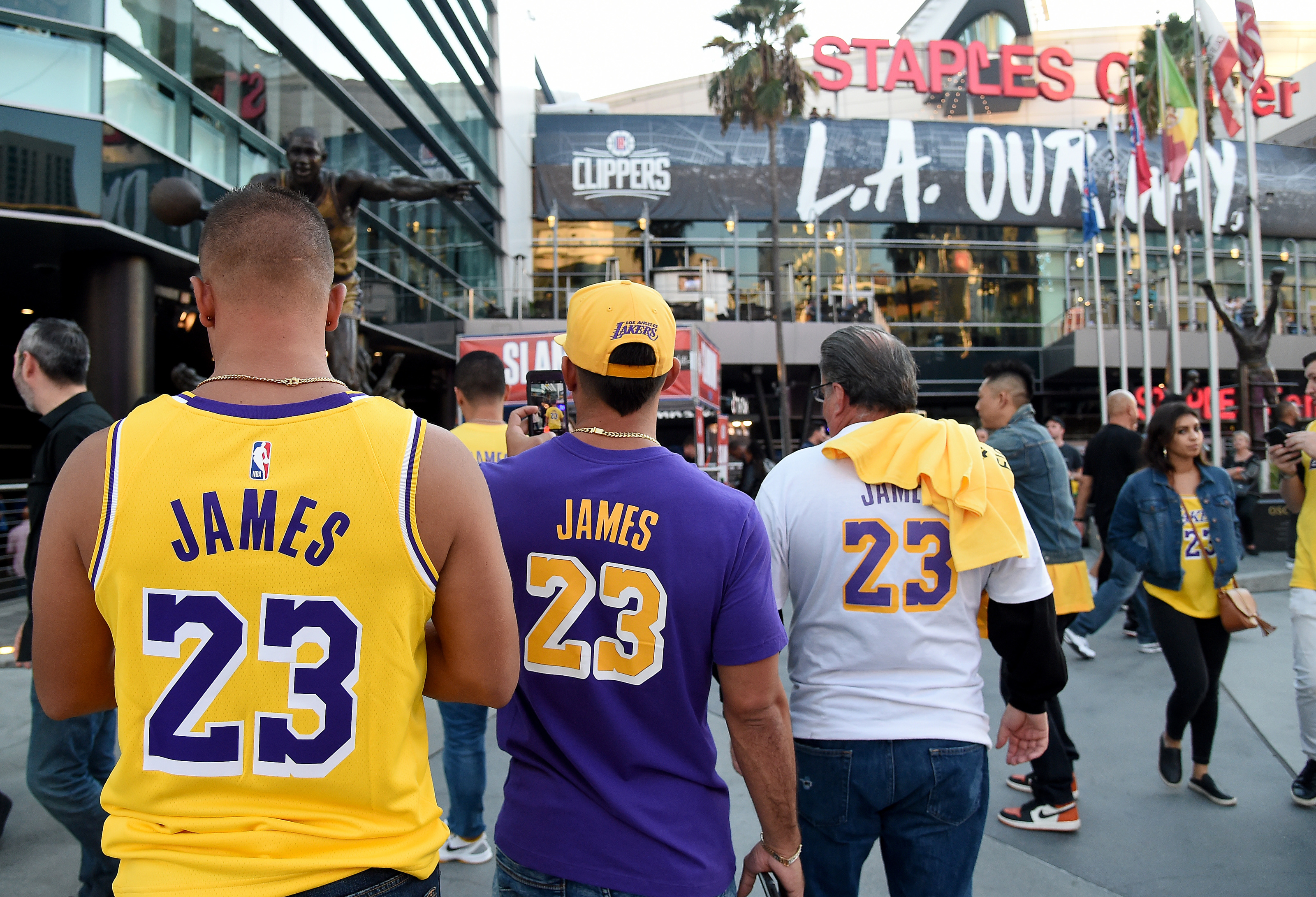 NBA Fans React To Lakers New Purple Statement Jerseys: They Are Amazing -  Fadeaway World