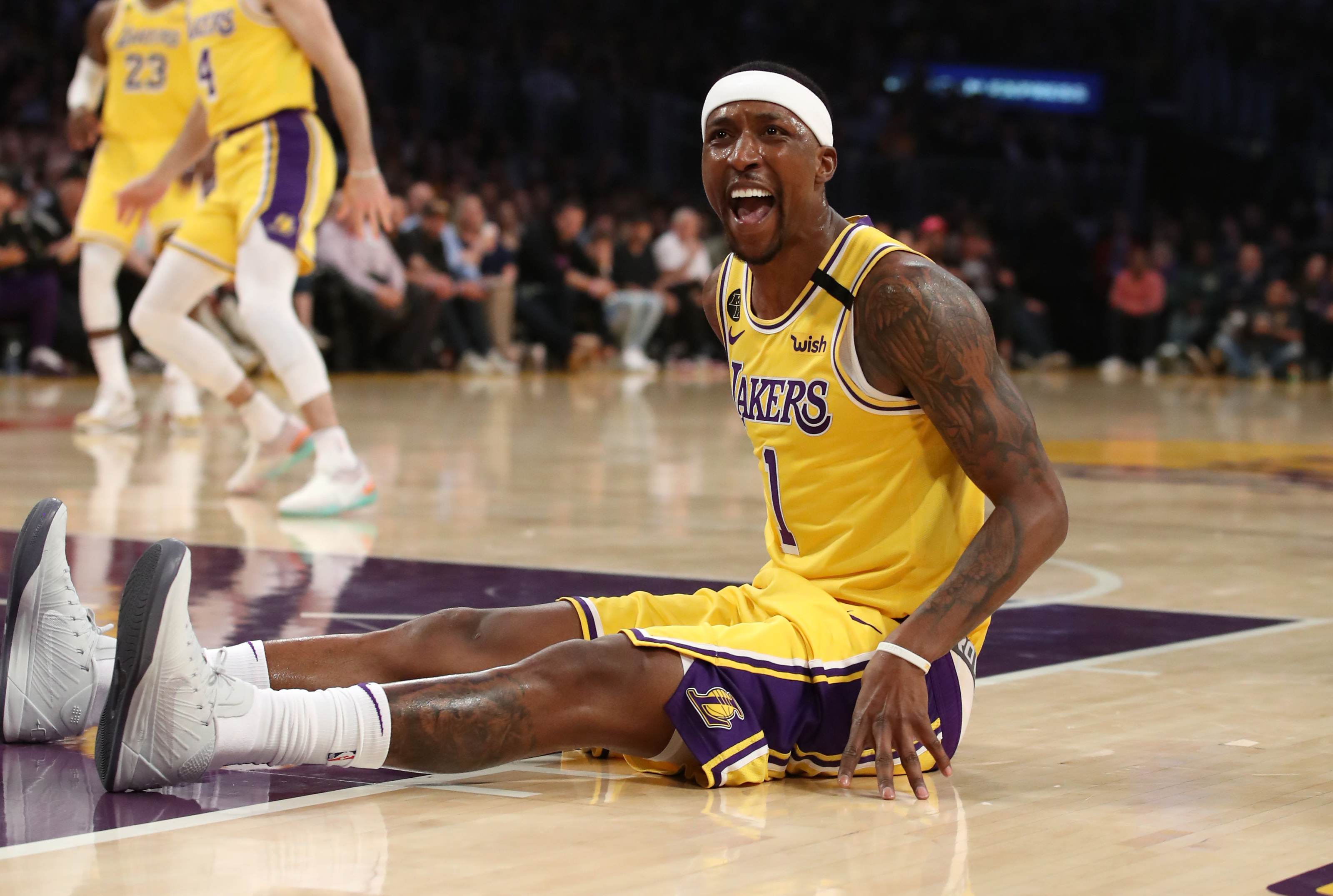 Kentavious Caldwell-Pope of the Los Angeles Lakers handles the