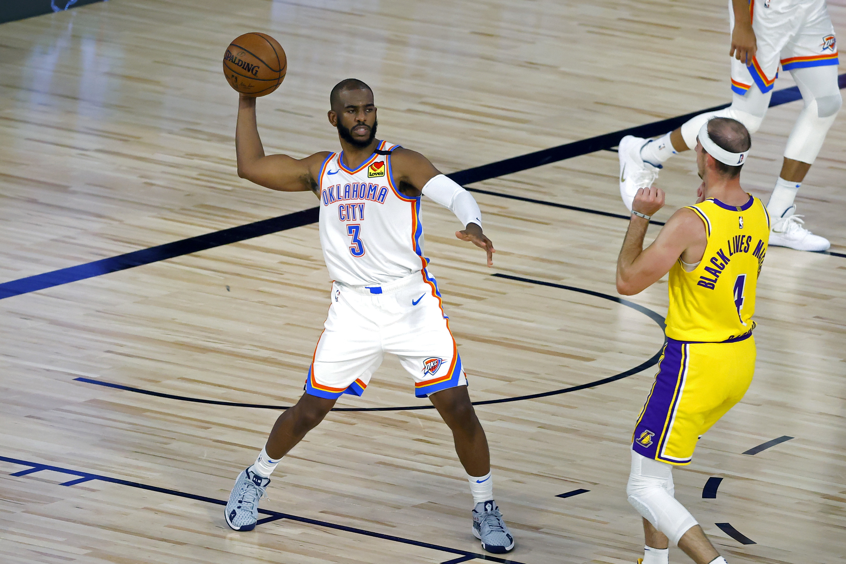 Chris Paul of the New Orleans/Oklahoma City Hornets moves the ball up  News Photo - Getty Images