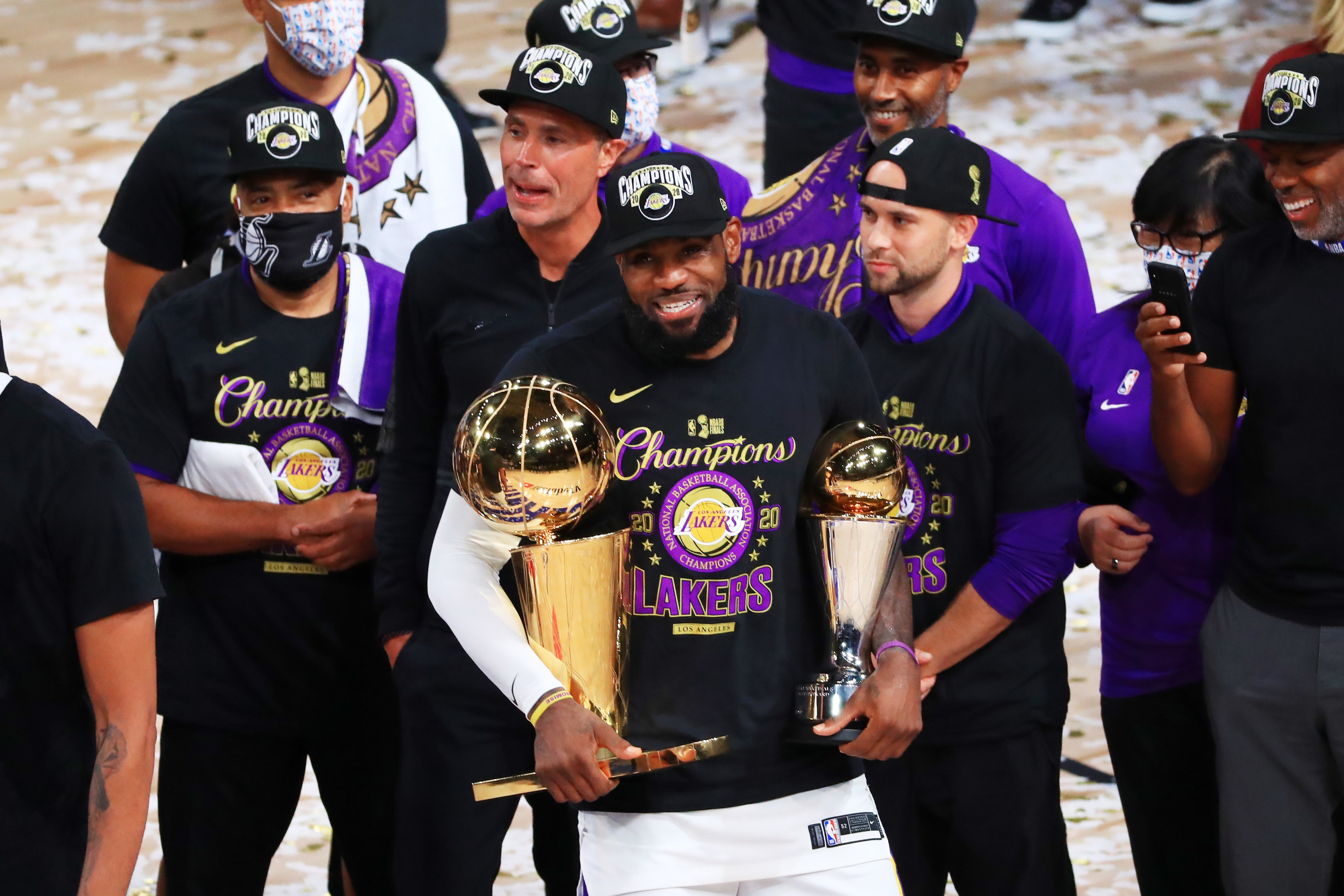 Real Ones': LeBron James and the Los Angeles Lakers are the 2020 NBA  Champions - The Ringer