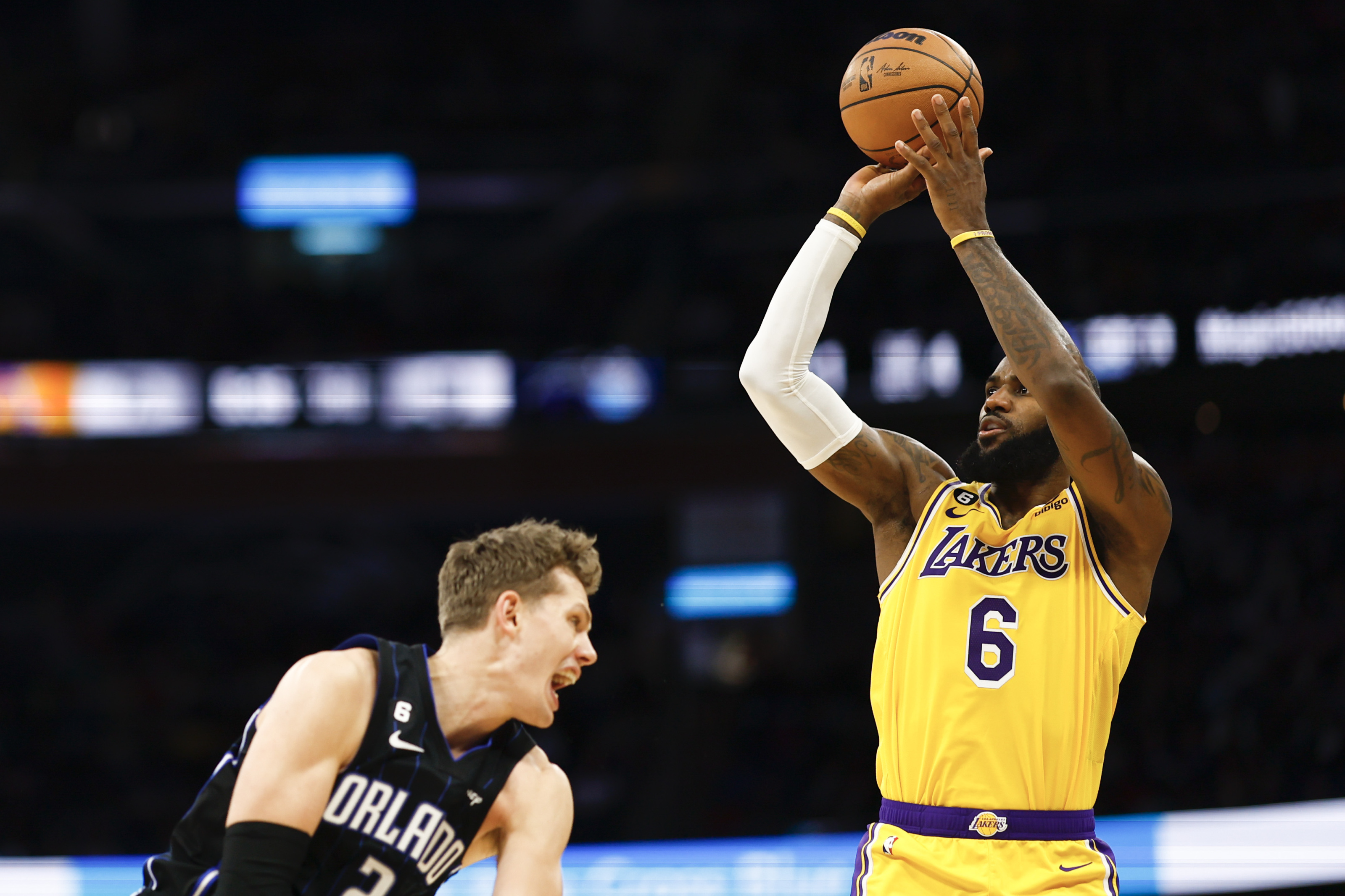 Los Angeles Lakers on X: No. 6 at No. 6 LeBron has passed Magic