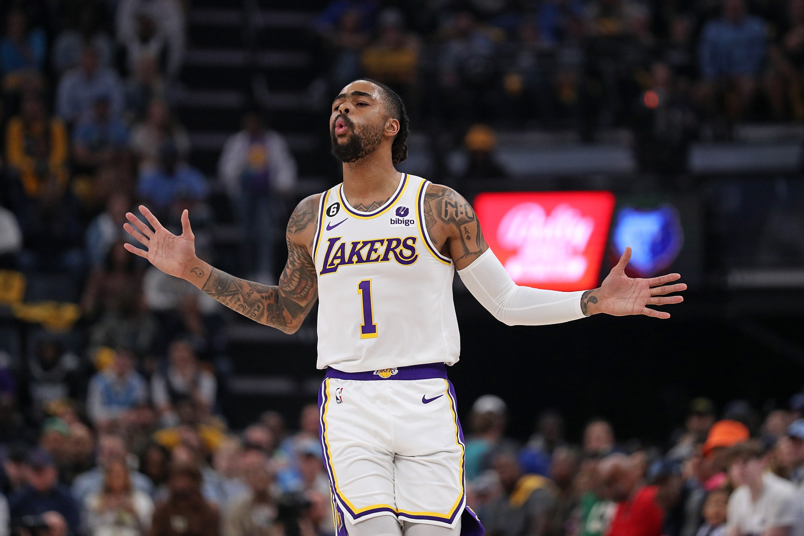 Lakers News: D'Angelo Russell Working On Becoming Better Defender After  Being Played Off Floor In 2023 Postseason