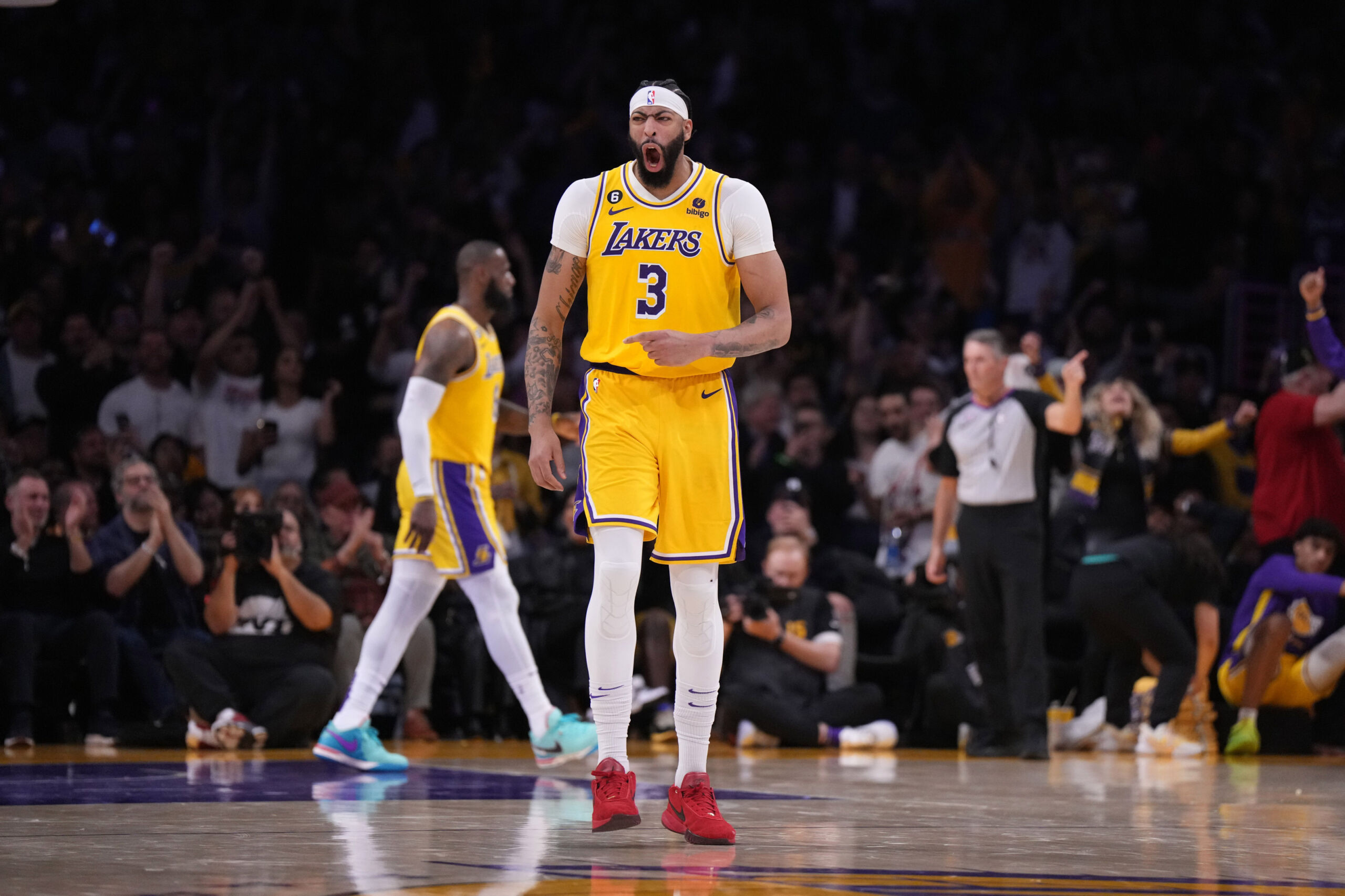 Are the LeBron James and Anthony Davis injury updates a concern for the  Lakers?