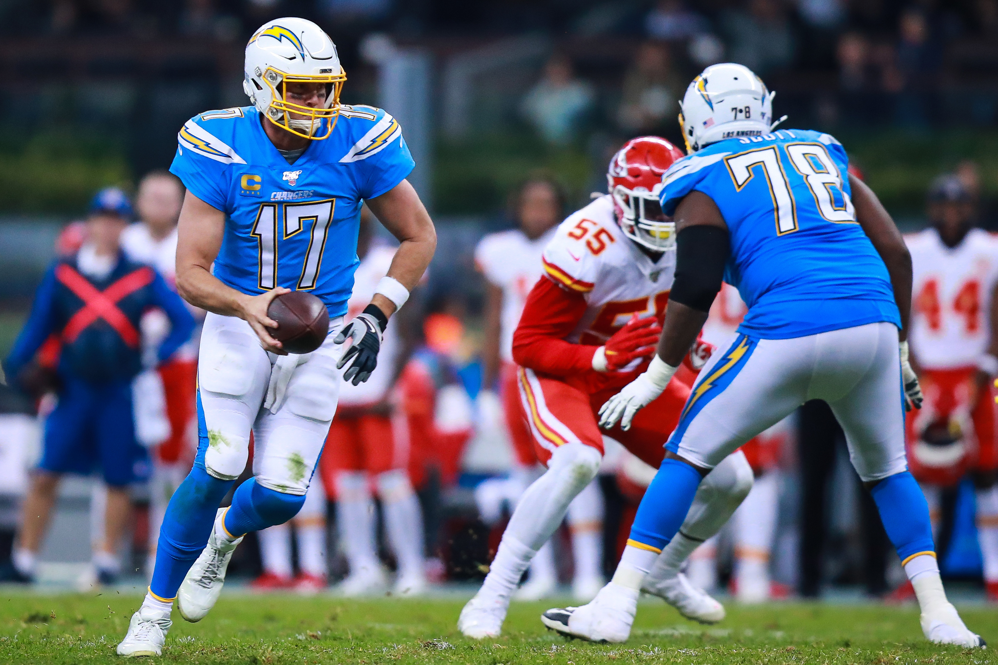 Los Angeles Chargers: Staff predictions for Week 17 vs. Chiefs