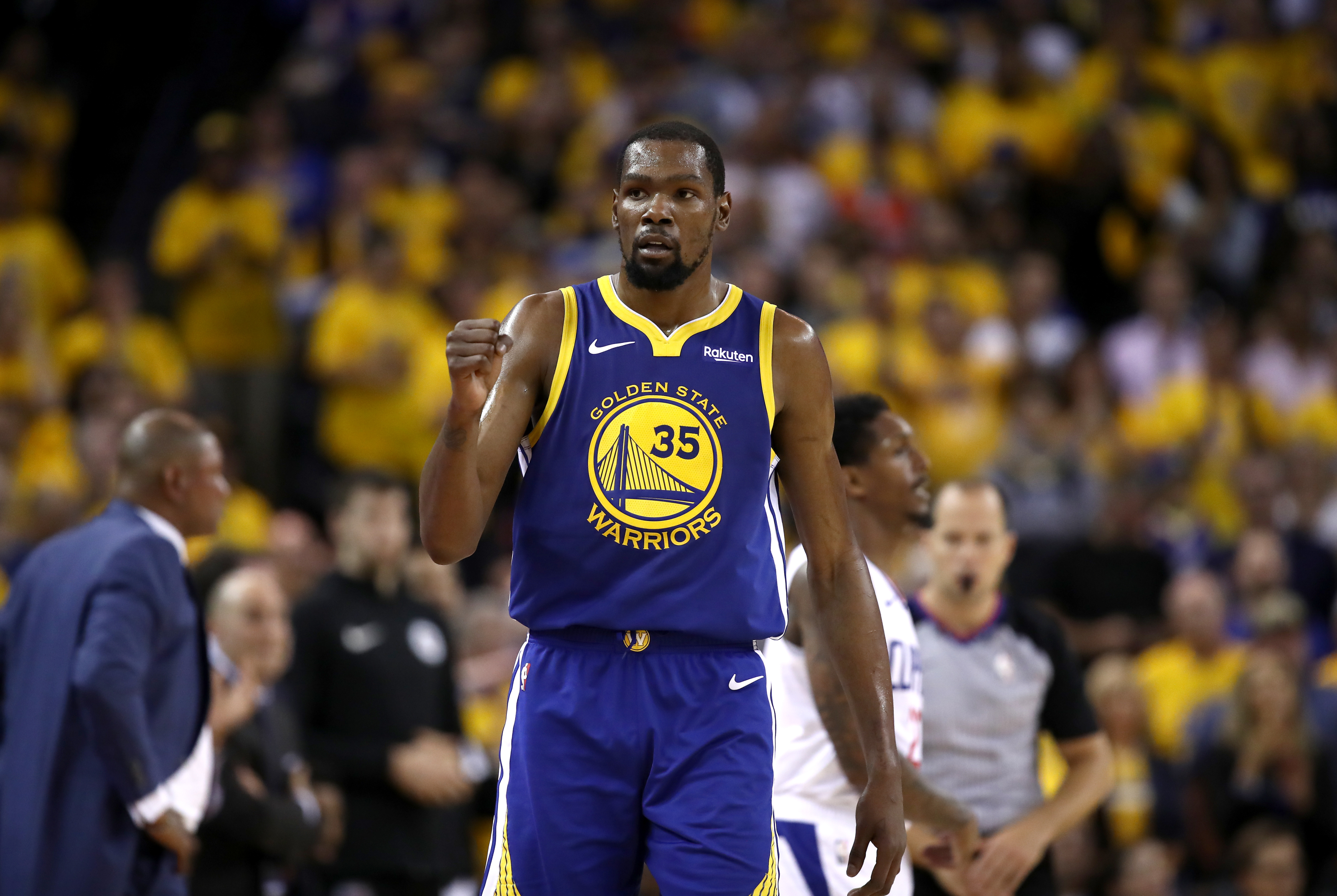 Kevin Durant's NBA Playoff dominance makes the Warriors' future
