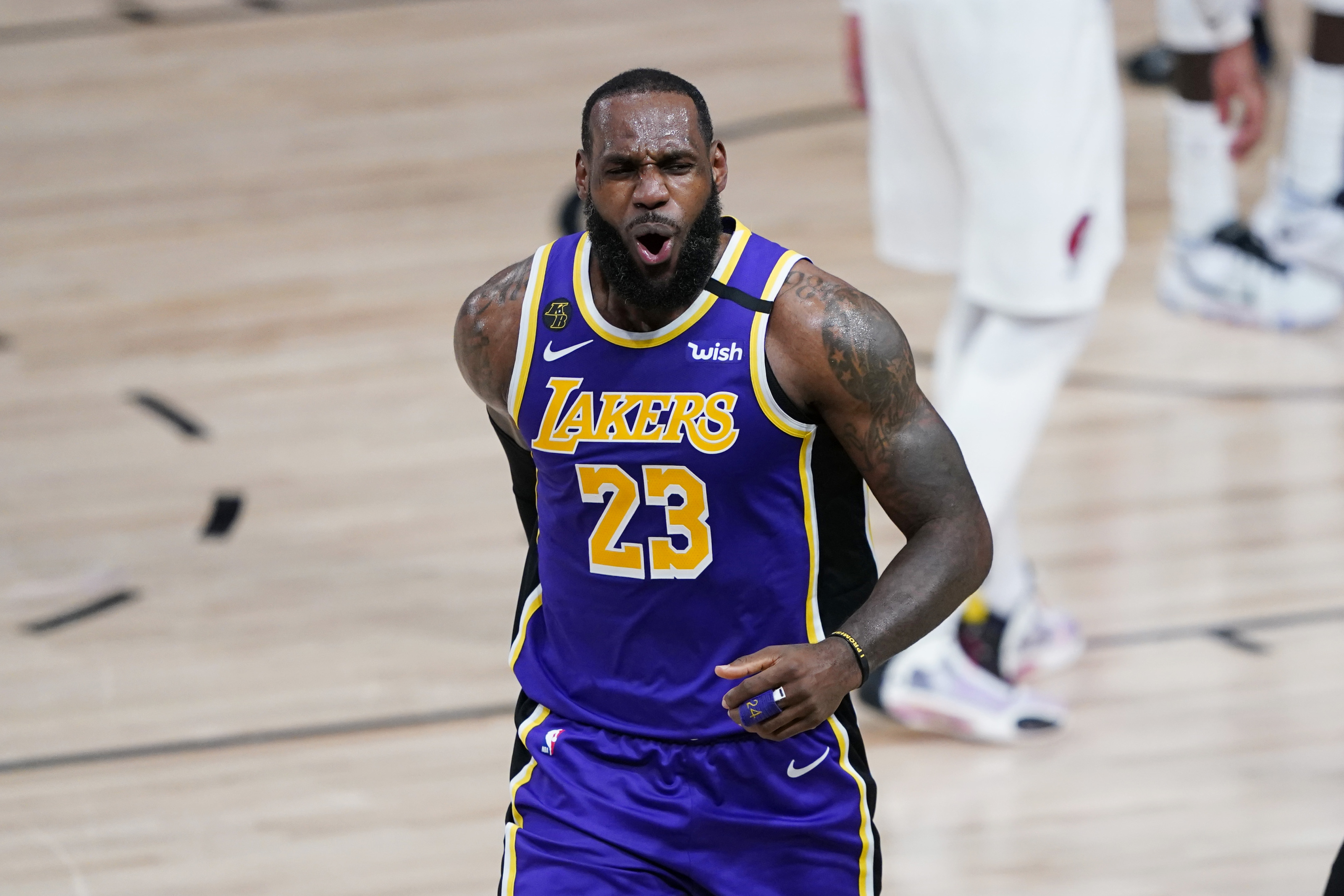 Los Angeles Lakers: LeBron James dominating to start against Portland