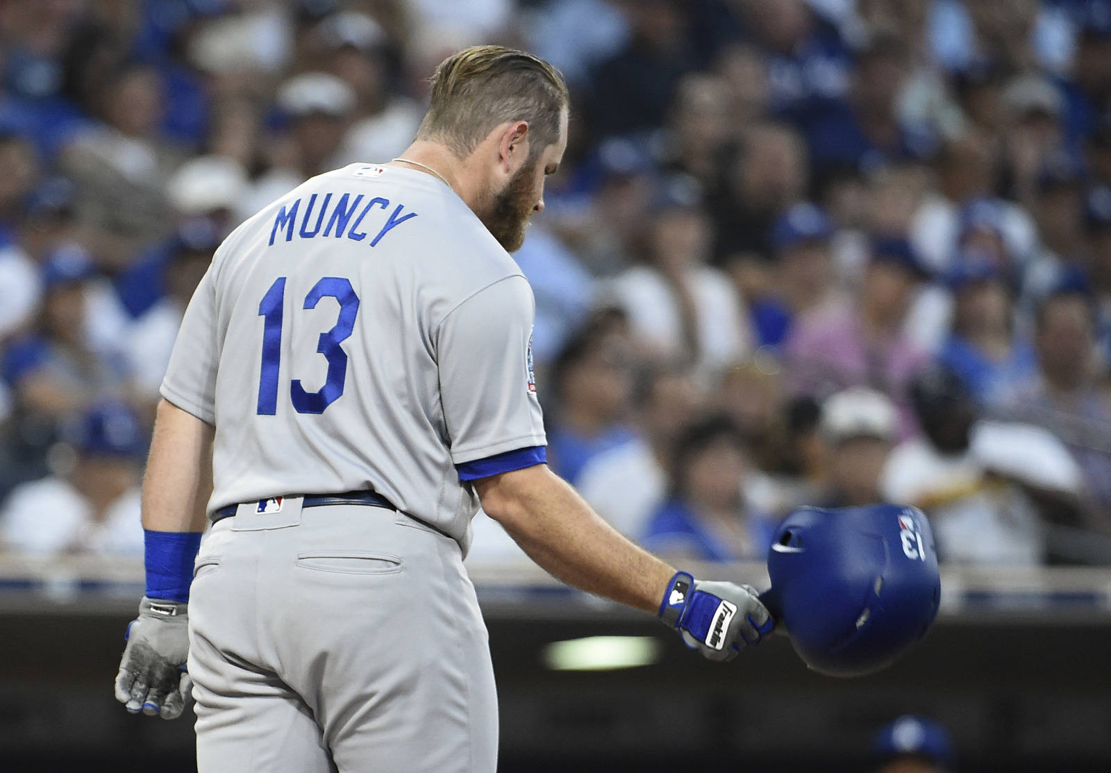 Dodgers' Max Muncy going through defensive slump in first week