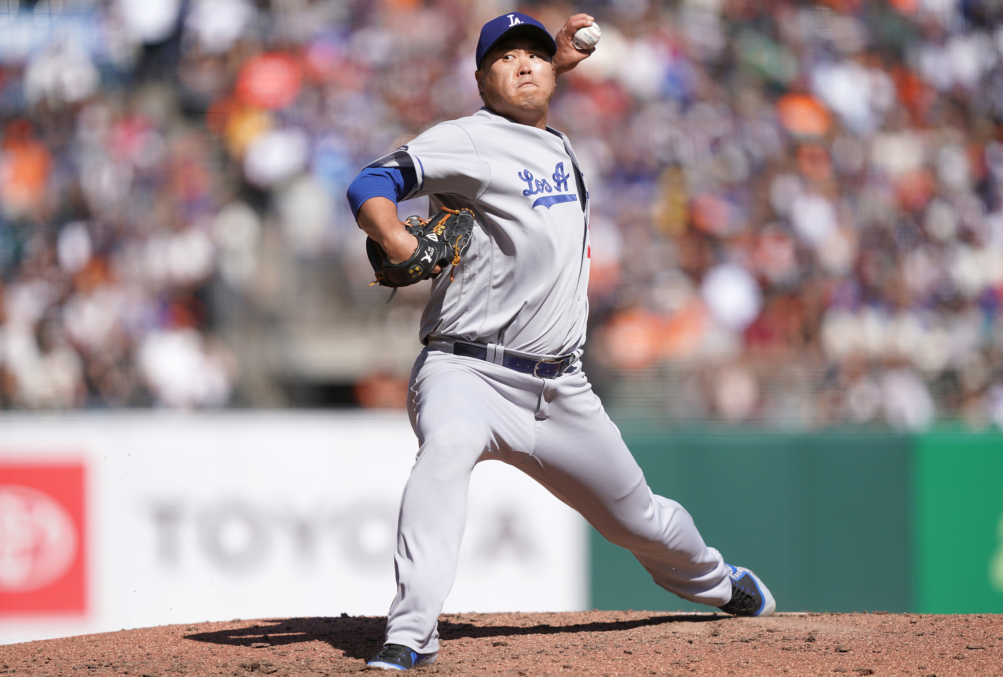 LA Dodgers' Ryu Hyun-jin named NL Pitcher of Month for May - video  Dailymotion