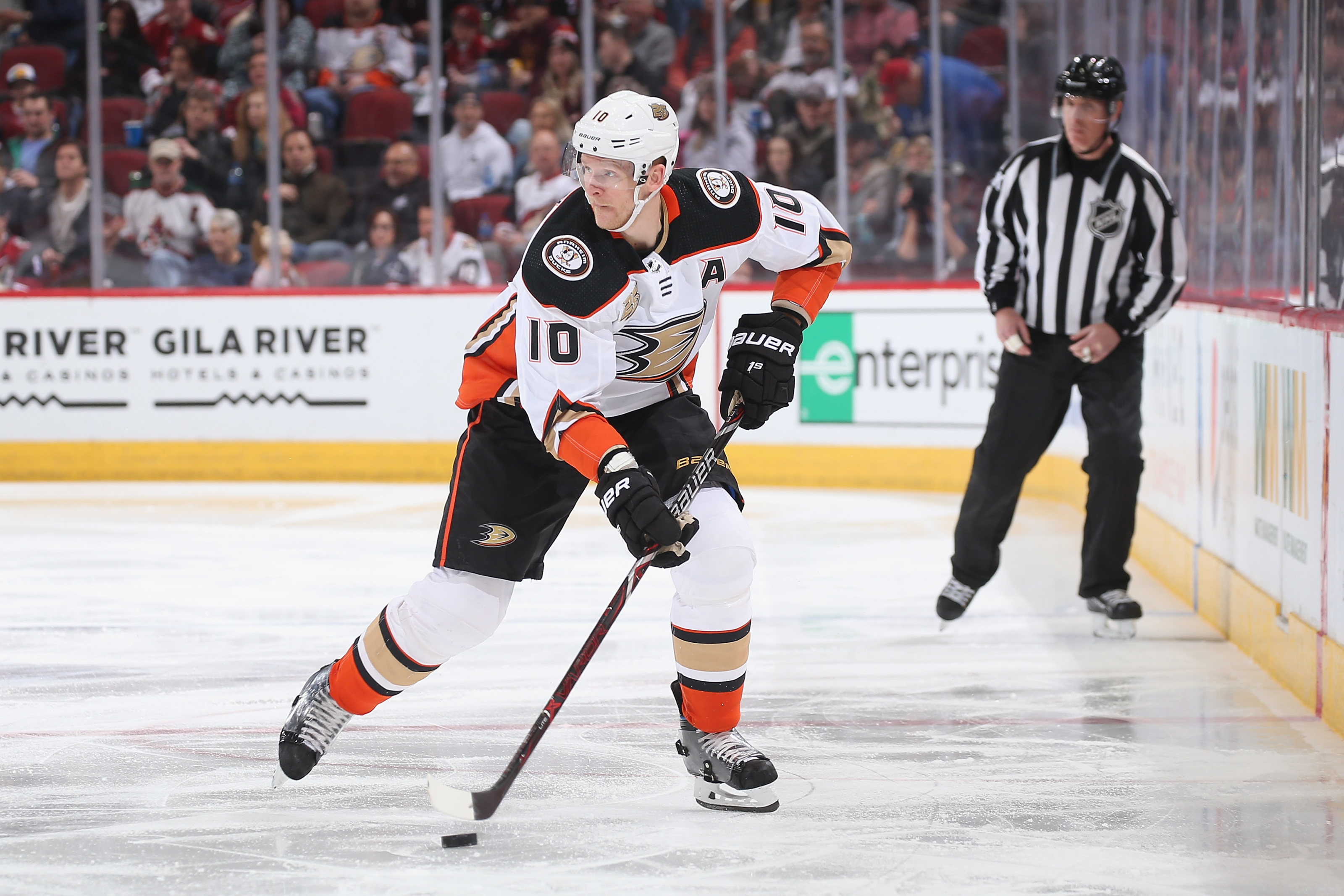 How should Corey Perry be valued as an unrestricted free agent?