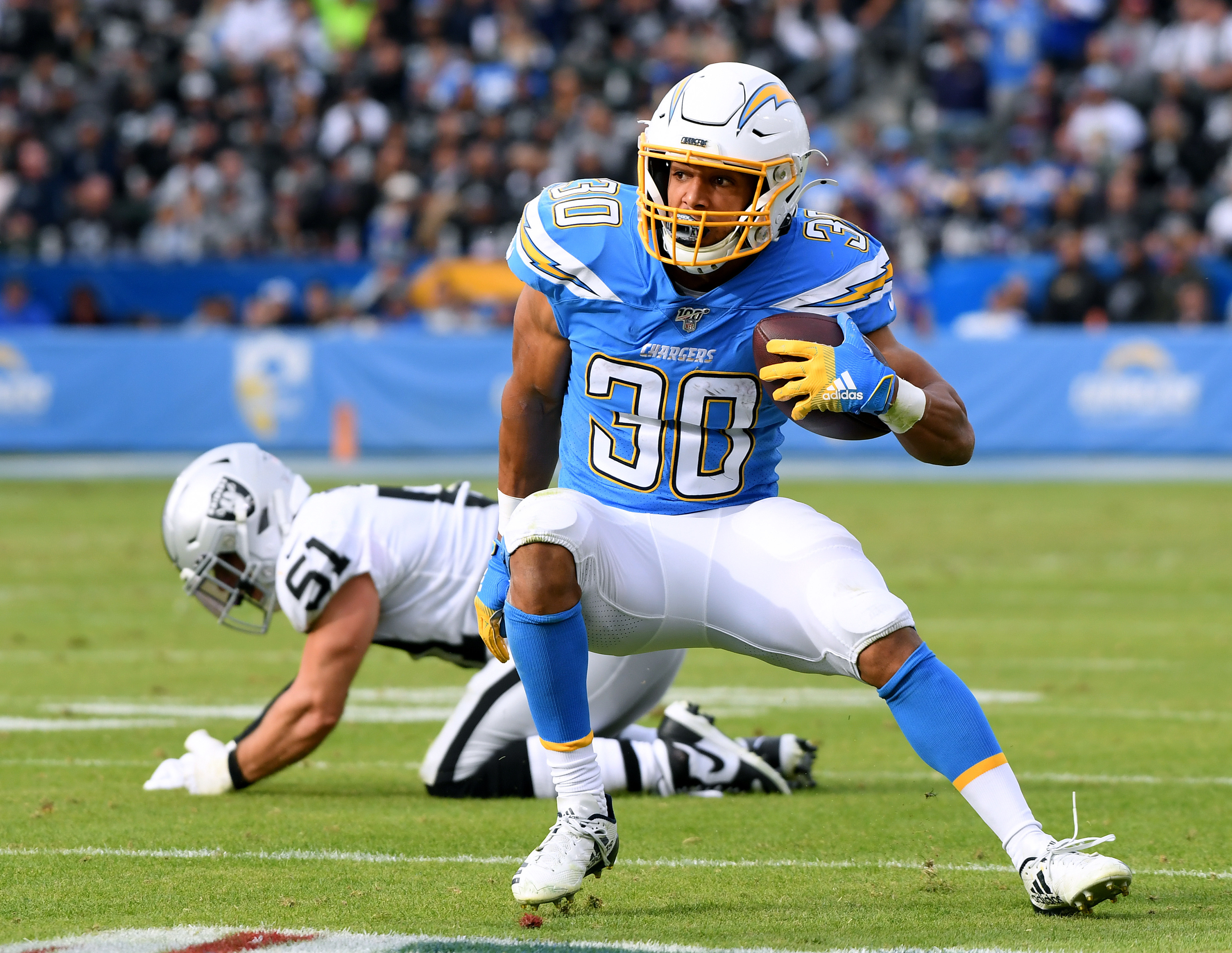 Austin Ekeler, Chargers reach truce on final year of contract