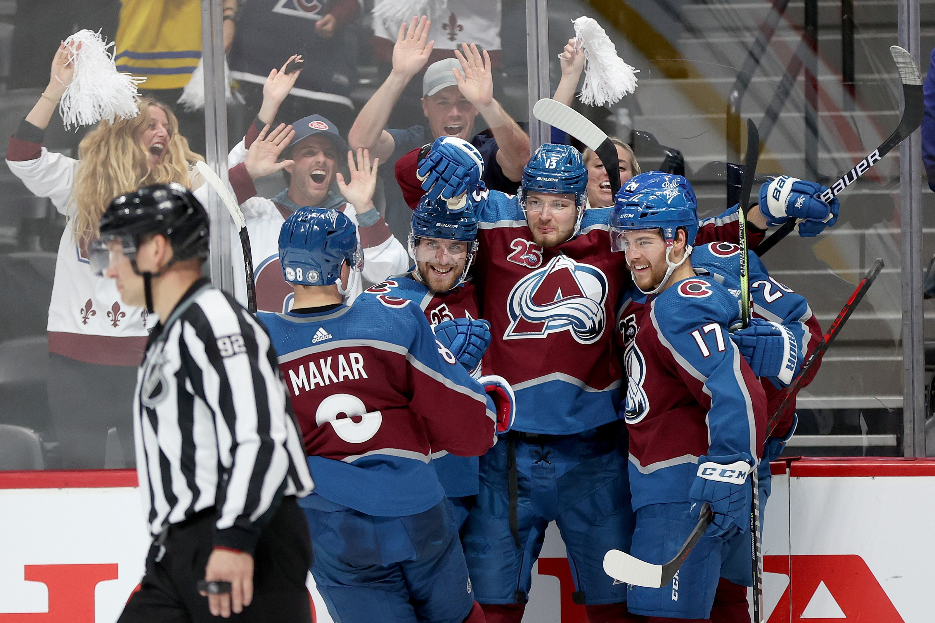 Avalanche look to crush Lightning's dreams of Stanley Cup three