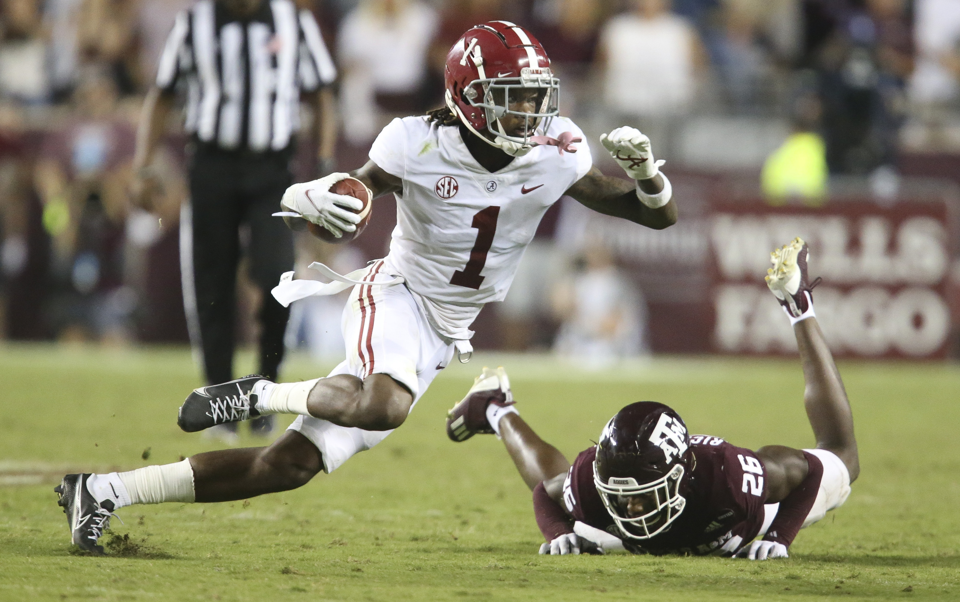 Could The Tennessee Titans Draft Alabama's John Metchie or Jameson Williams  If They Slip?