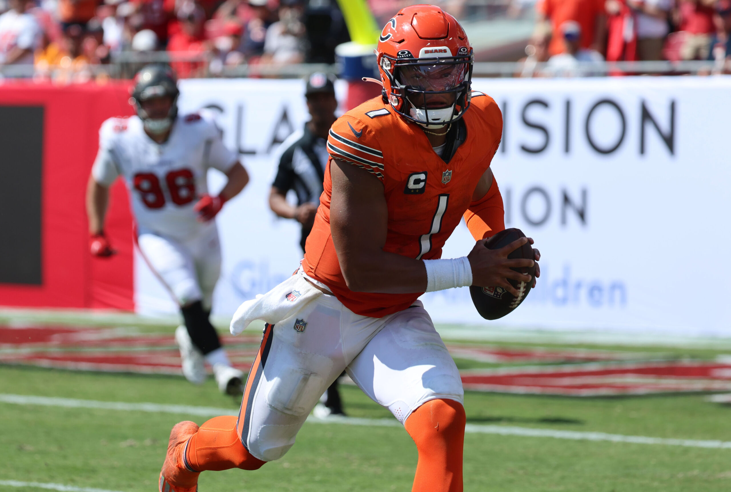 Chicago Bears: Is it time to pull the plug on the Justin Fields
