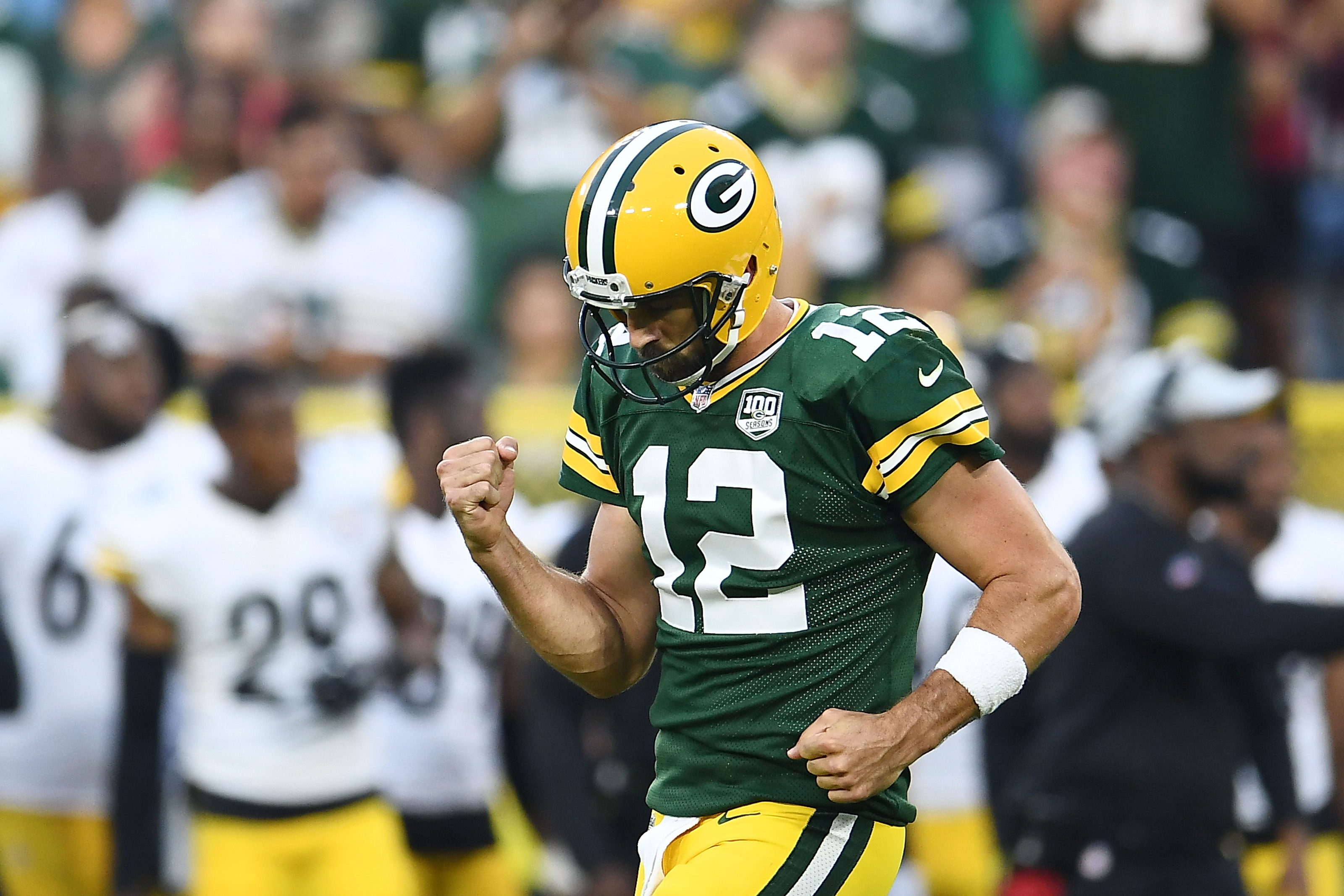 Green Bay Packers: Expectations for Aaron Rodgers go up with new deal