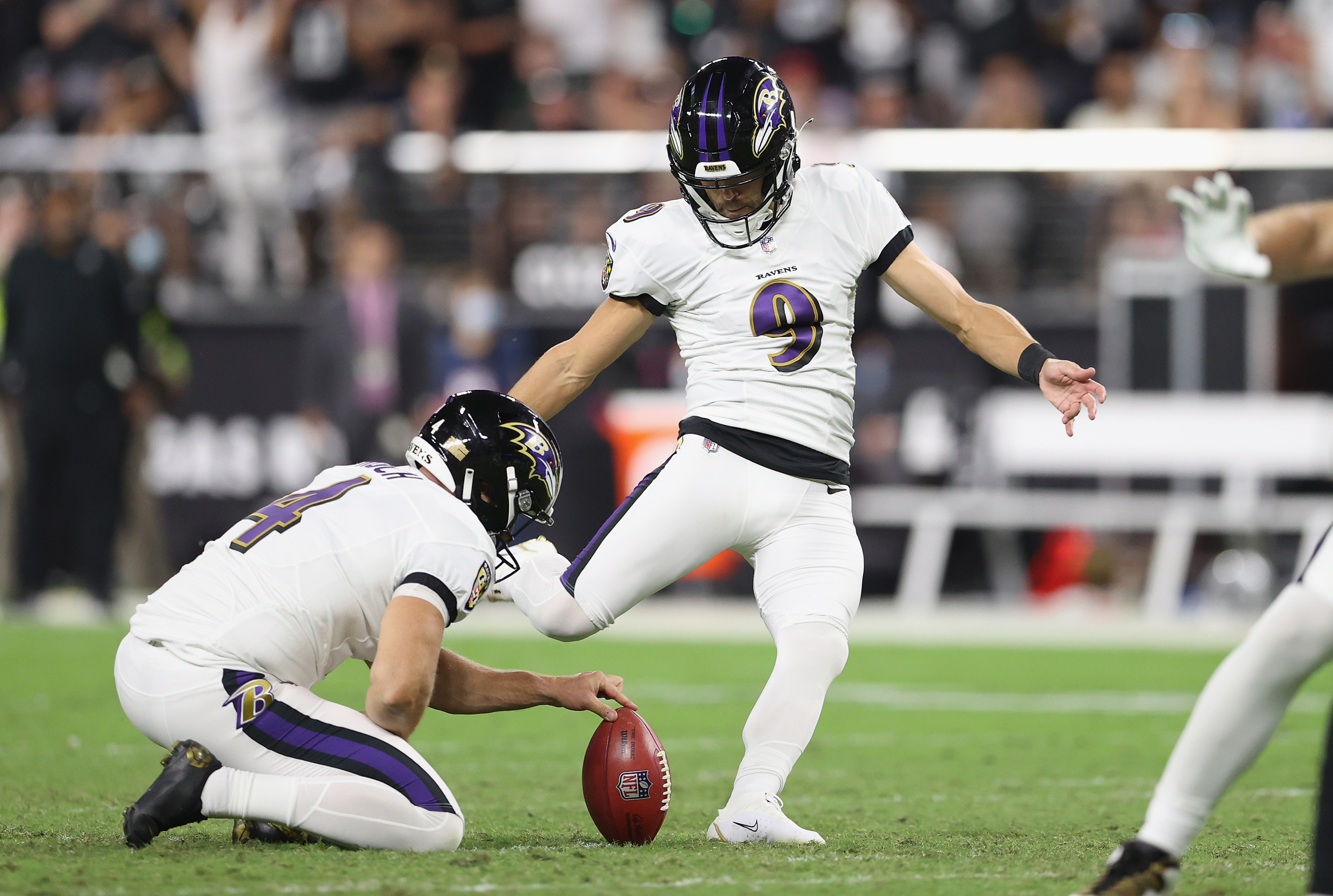 Justin Tucker kicks NFL record 66-yard FG to lift Ravens to win over Lions