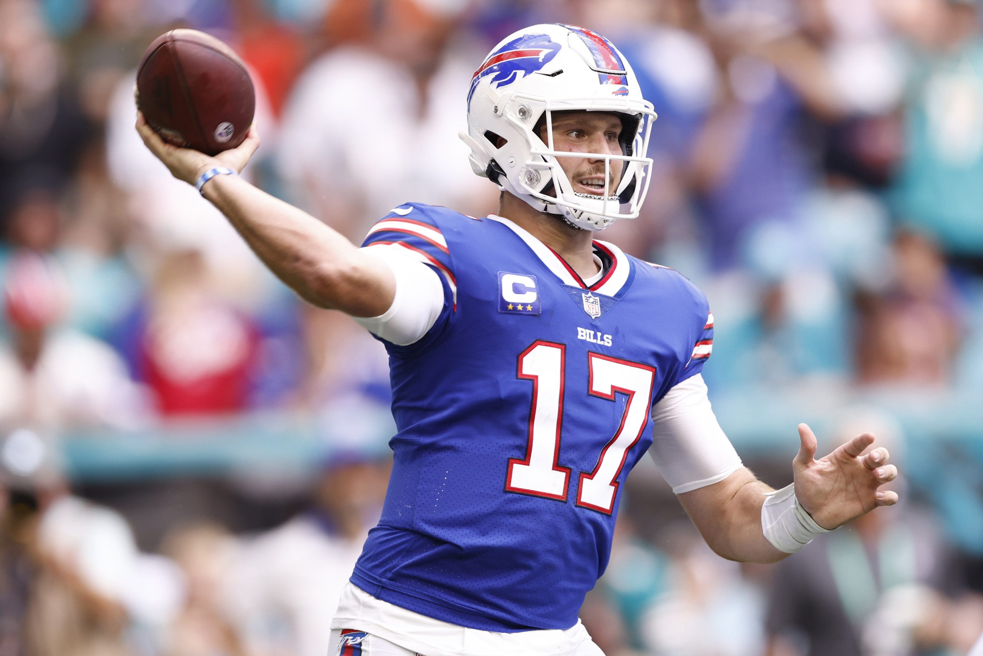 Josh Allen continues to look nothing like last year's MVP candidate for  Bills